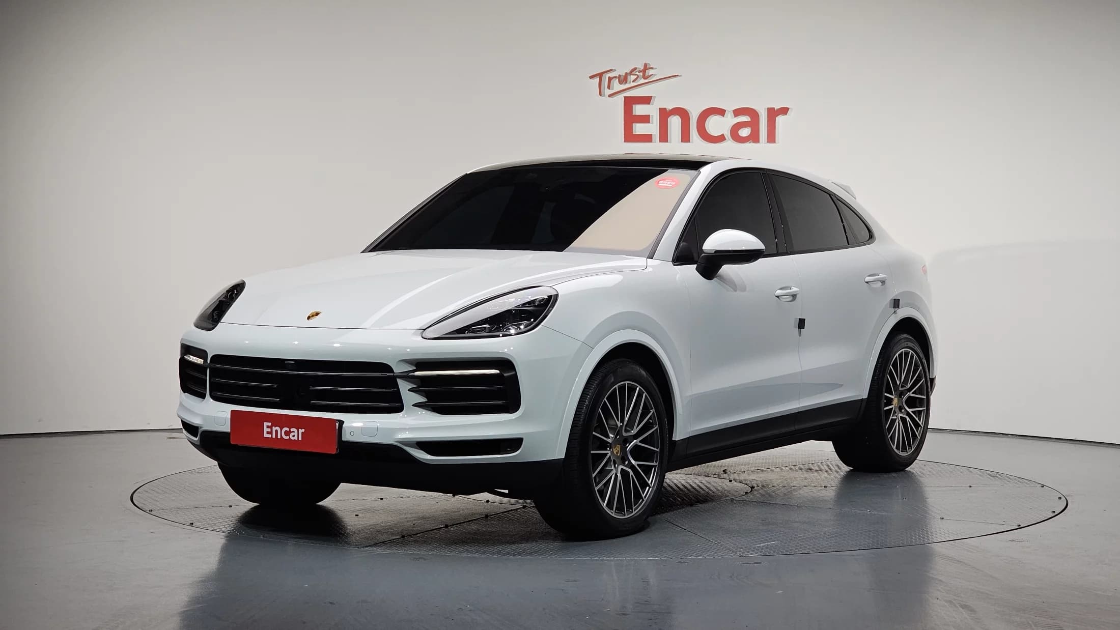 Porsche CAYENNE 3.0 COUPE PLATINUM EDITION, 2023 г. 53512 км.