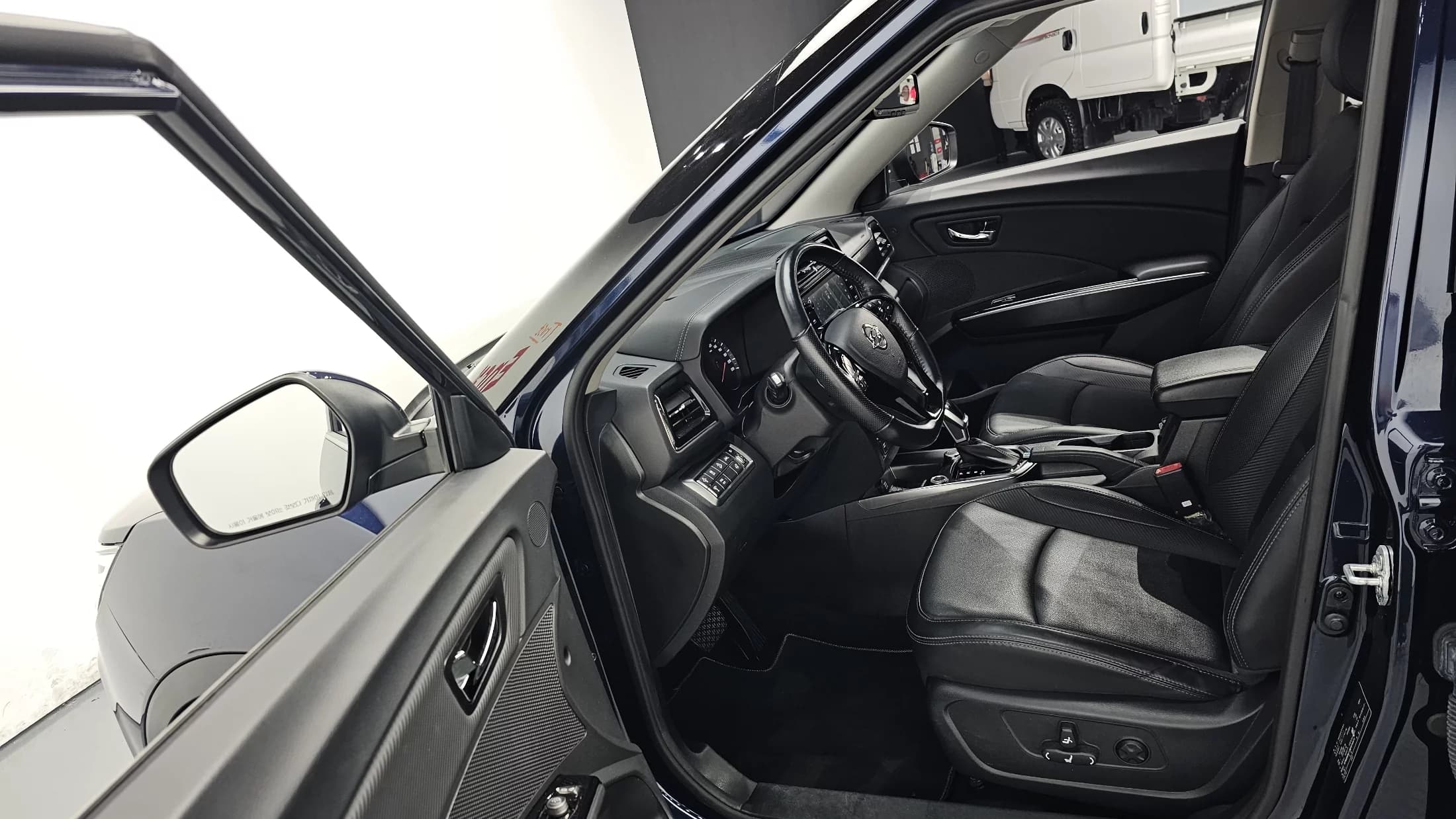 SsangYong TIBOLI Gasoline 1.5 2WD V3, 2021 г. 74234 км. — фото 10