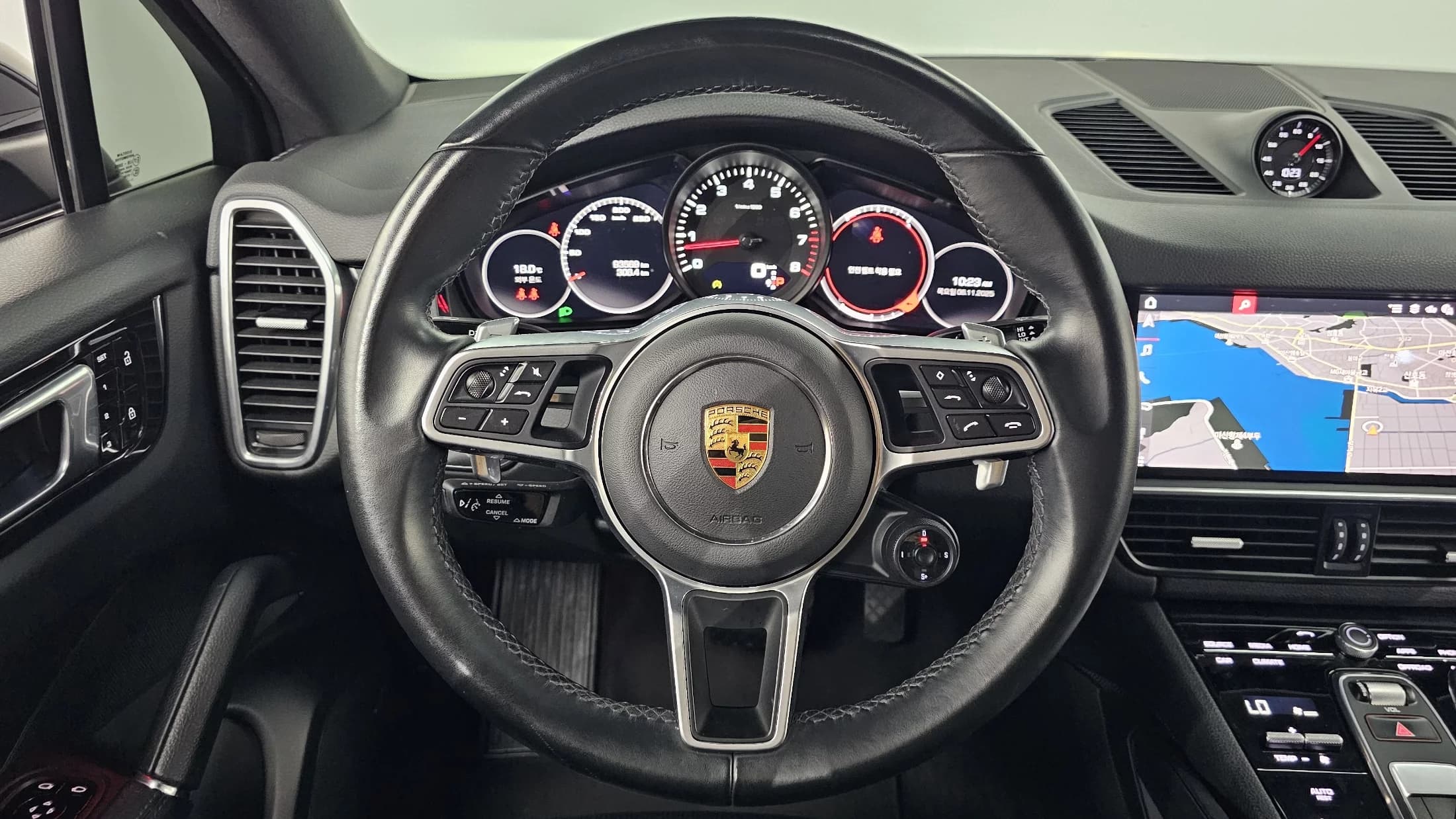 Porsche CAYENNE 3.0 Coupe, 2021 г. 93608 км. — фото 13