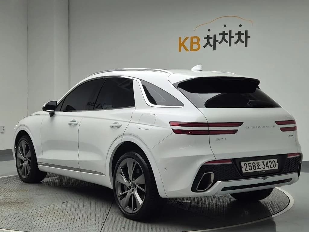 Genesis GV70 2.5T Gasoline AWD, 2023 г. 34767 км. — фото 2