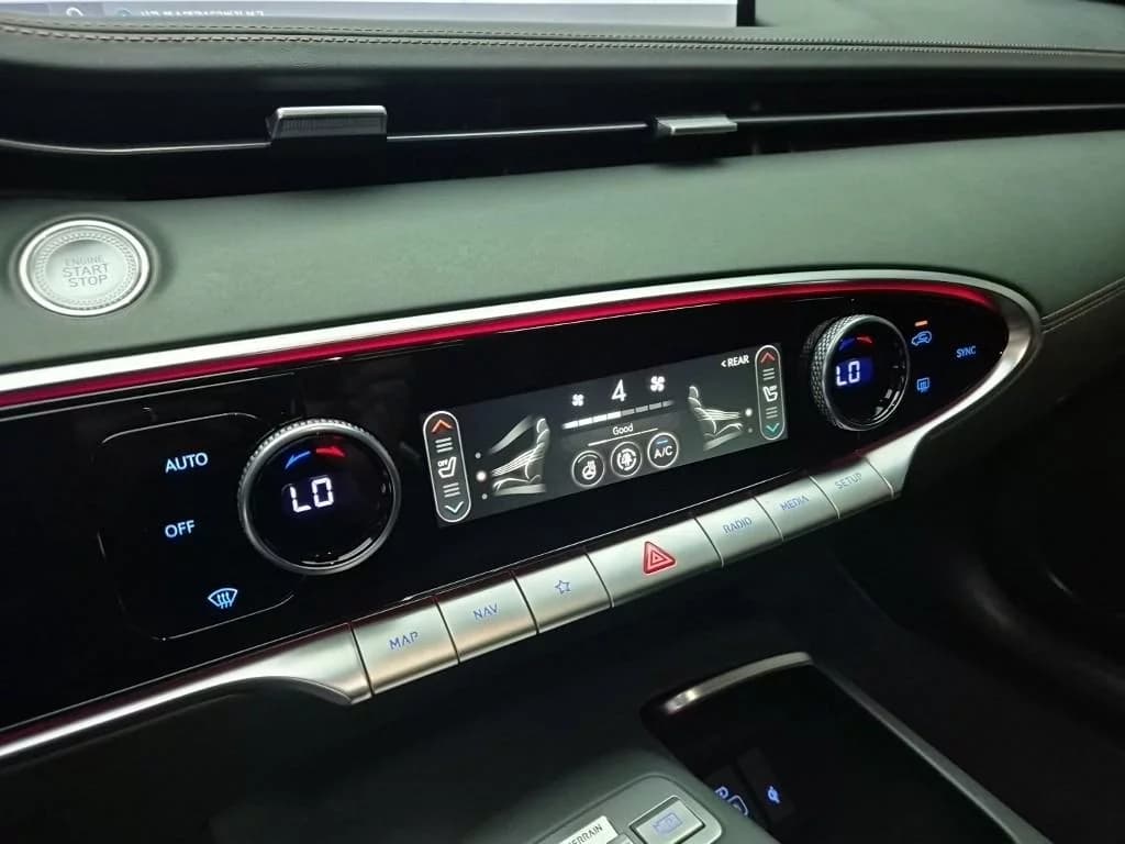 Genesis GV70 2.5T Gasoline AWD, 2023 г. 34767 км. — фото 16