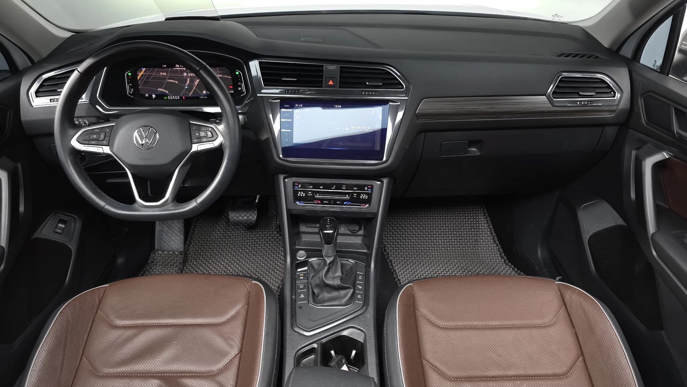 Volkswagen TIGUAN 2.0 TSI Prestige, 2023 г. 12136 км. — фото 6