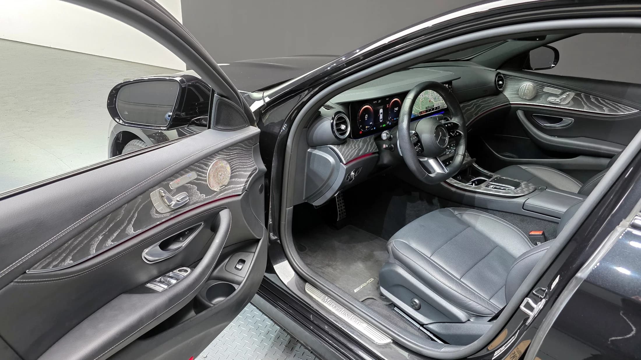 Mercedes-Benz E-Class E350 4MATIC AMG Line, 2022 г. 26045 км. — фото 10