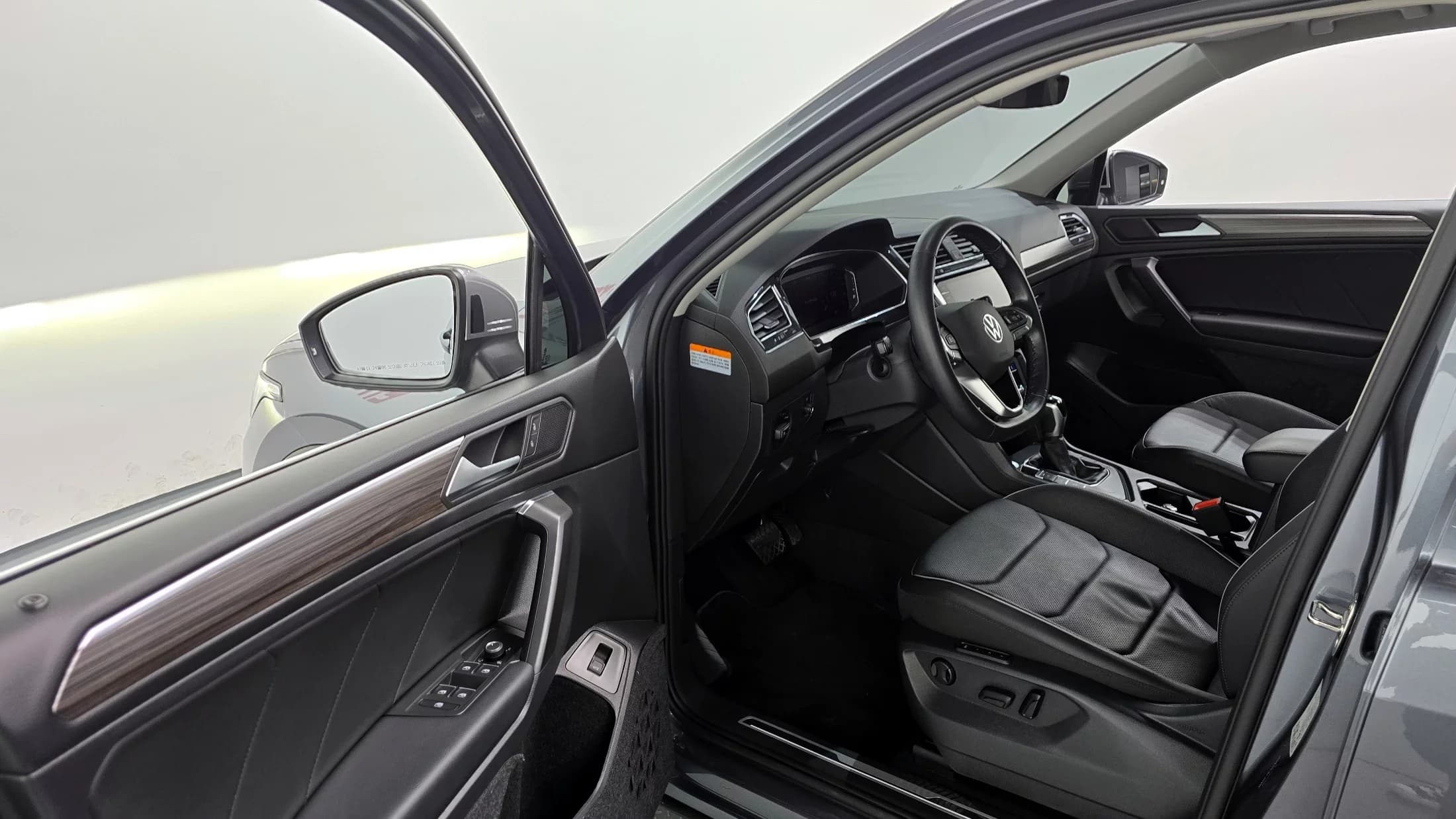 Volkswagen TIGUAN 2.0 TSI Prestige, 2022 г. 39591 км. — фото 10