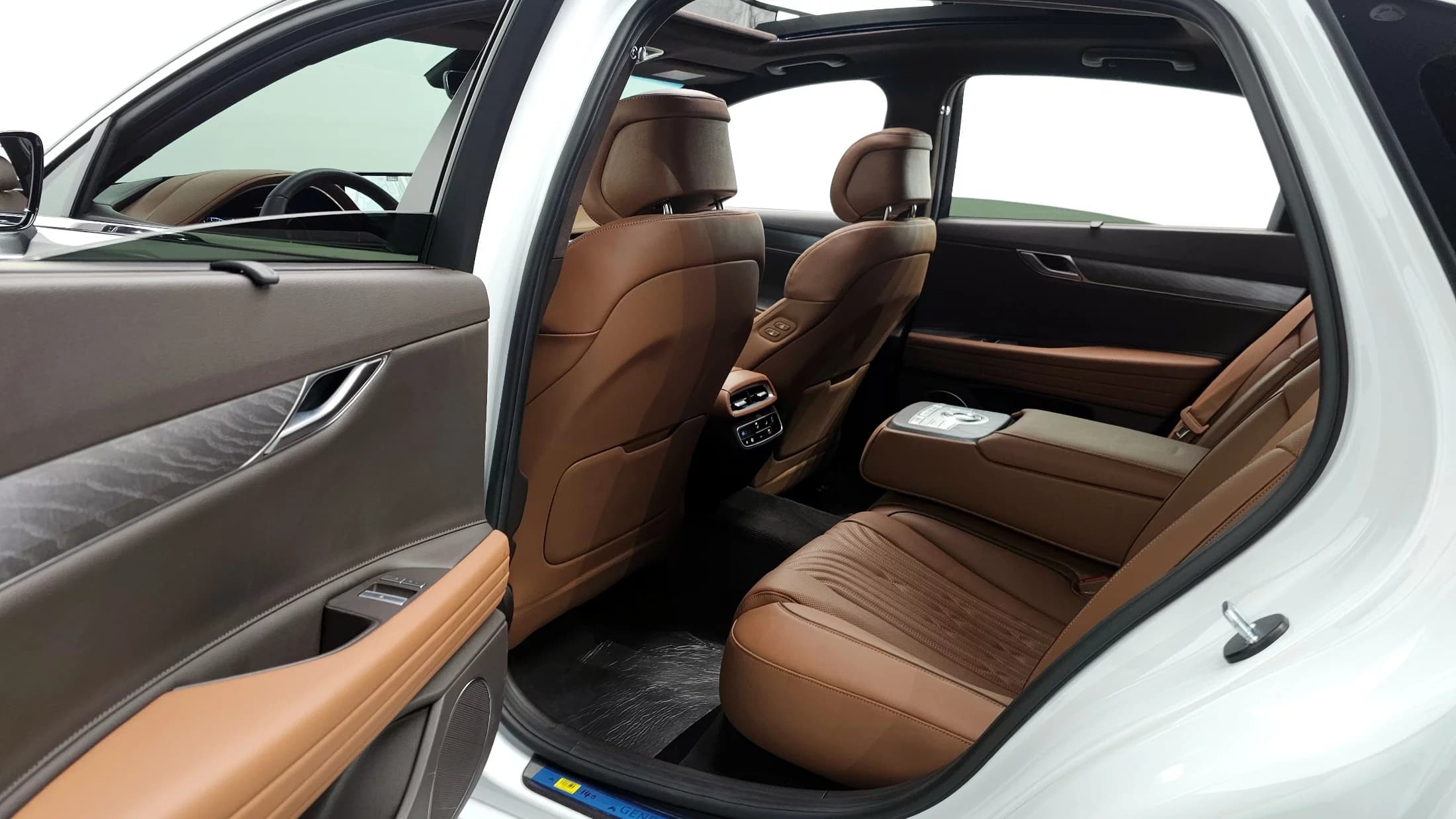 Genesis G80 Gasoline 2.5 Turbo AWD, 2022 г. 88030 км. — фото 12