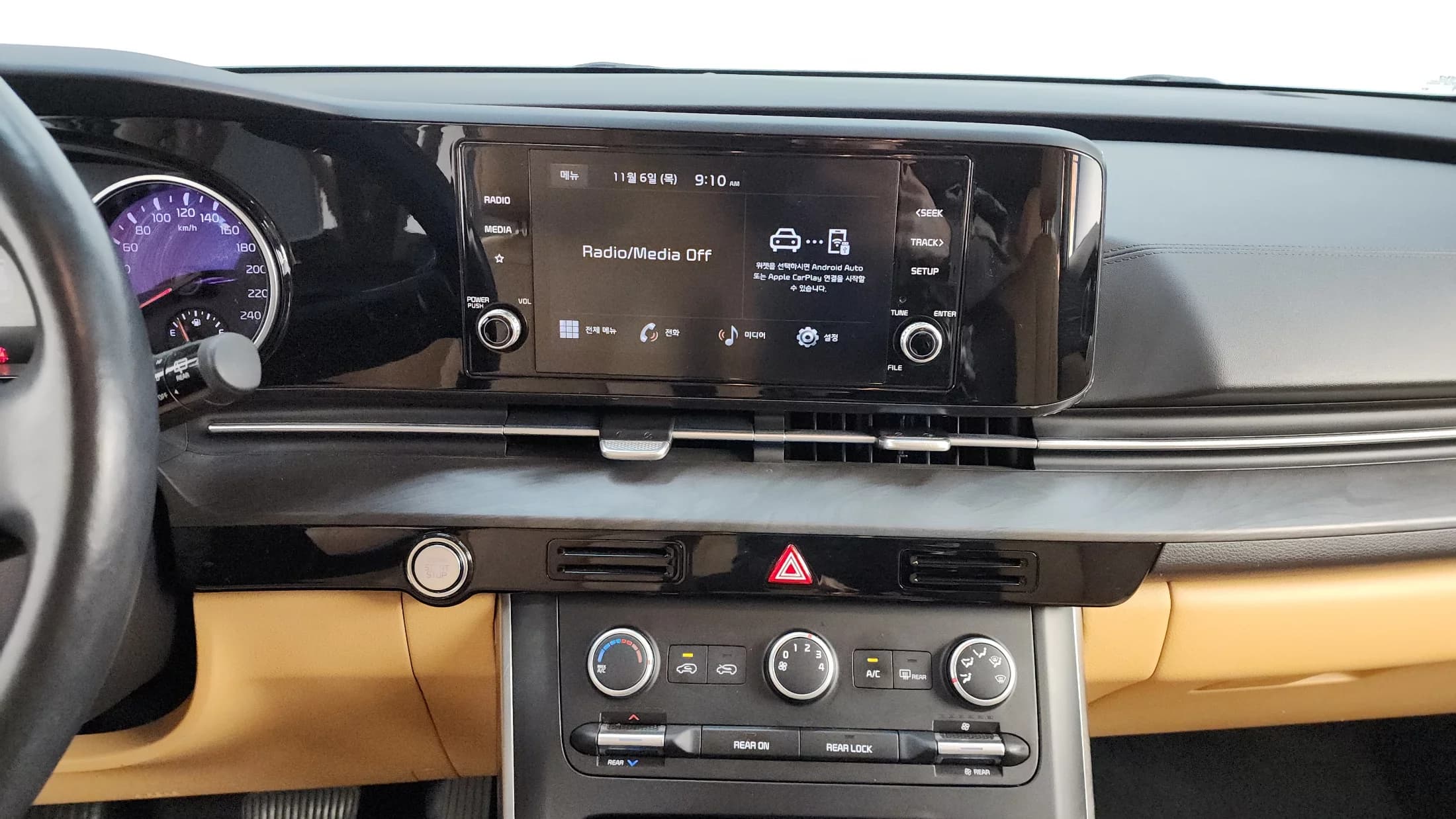Kia Carnival 9-Seater Prestige, 2022 г. 101502 км. — фото 14