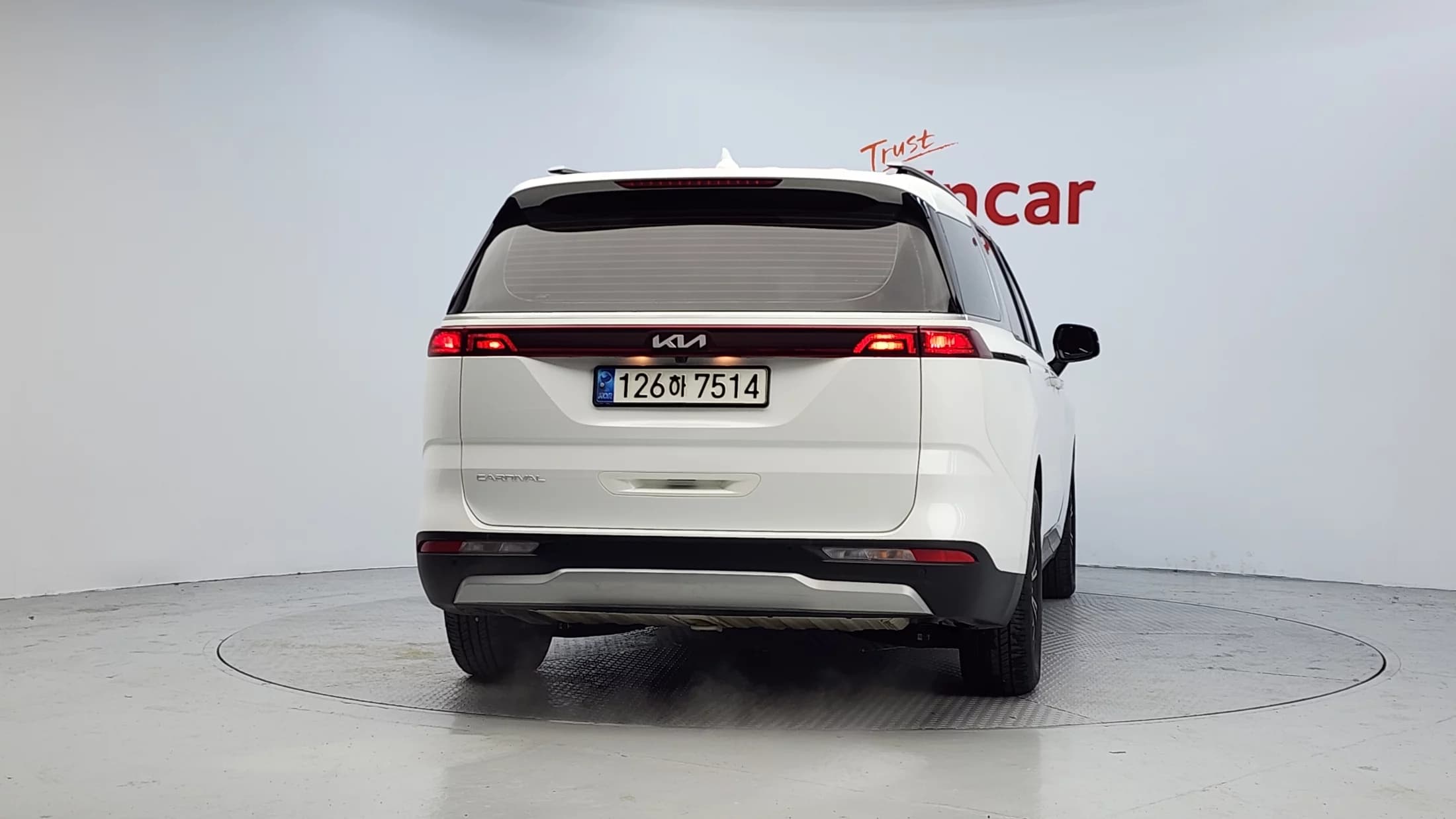 Kia Carnival 9-Seater Prestige, 2022 г. 101502 км. — фото 4