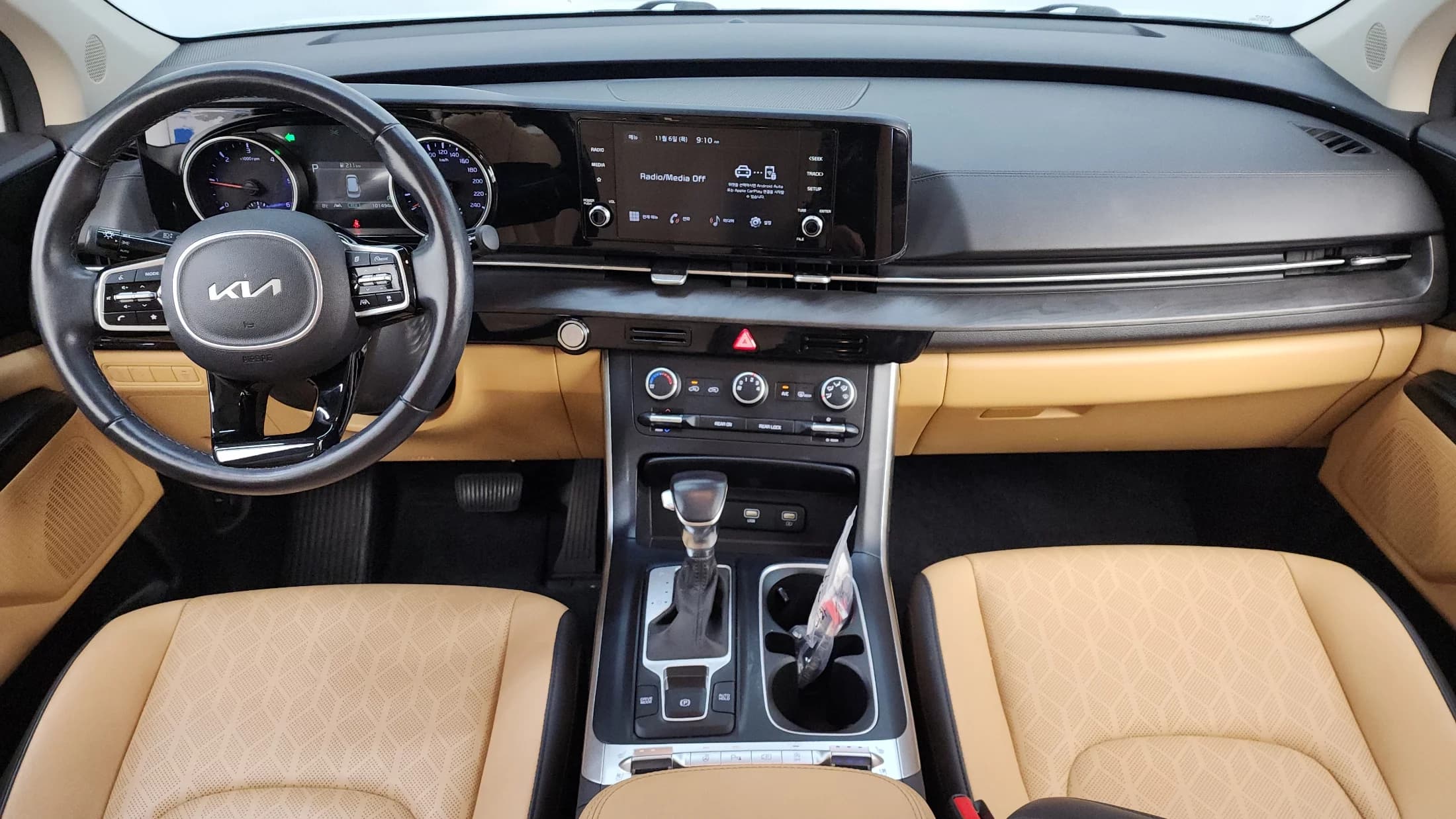 Kia Carnival 9-Seater Prestige, 2022 г. 101502 км. — фото 7