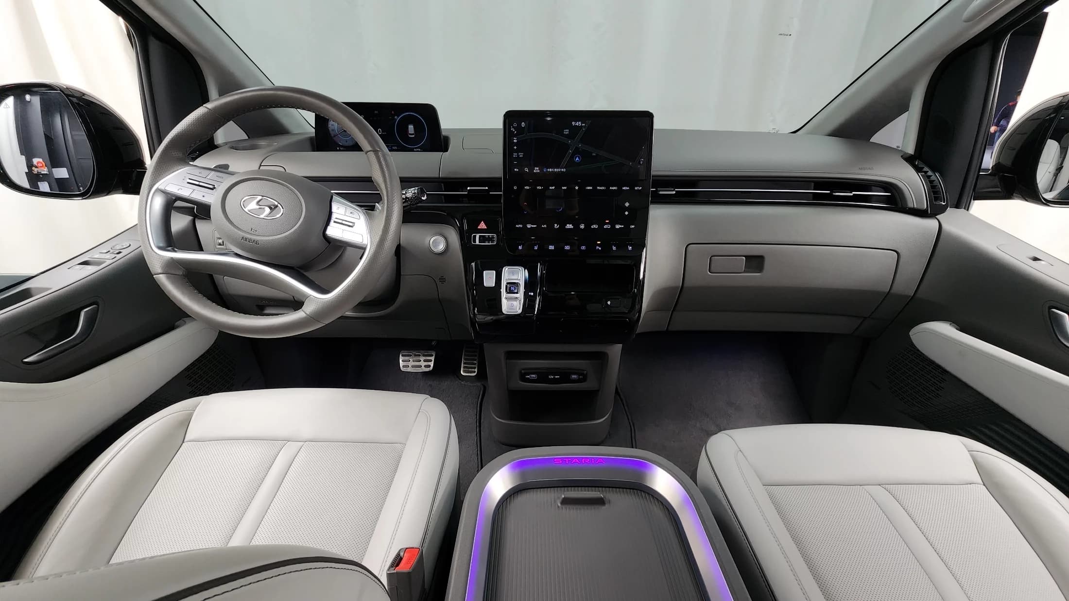 Hyundai Staria 4WD Lounge 9-Seater Inspiration, 2023 г. 46978 км. — фото 7