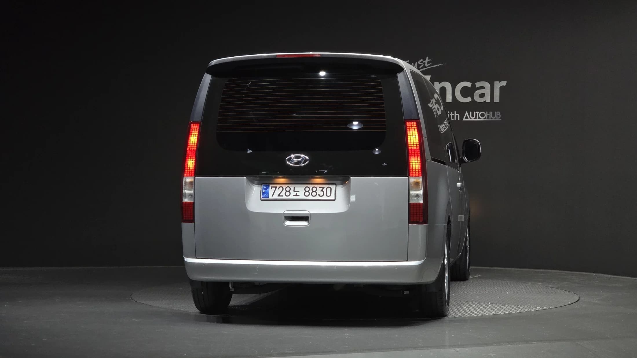 Hyundai Staria Tourer 11-Seater Modern, 2022 г. 61978 км. — фото 4