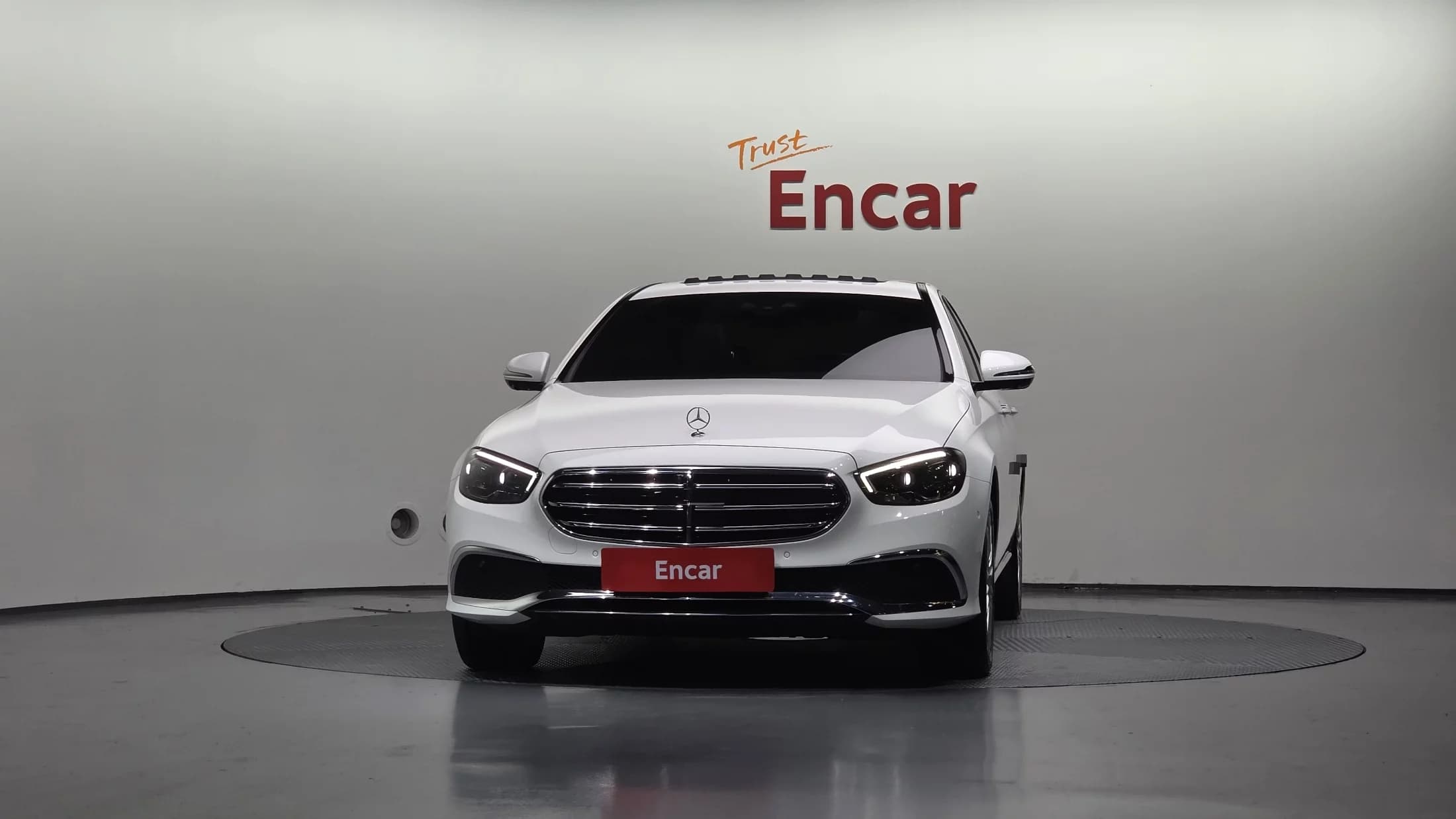 Mercedes-Benz E-Class E220d 4MATIC Exclusive, 2021 г. 88299 км. — фото 3