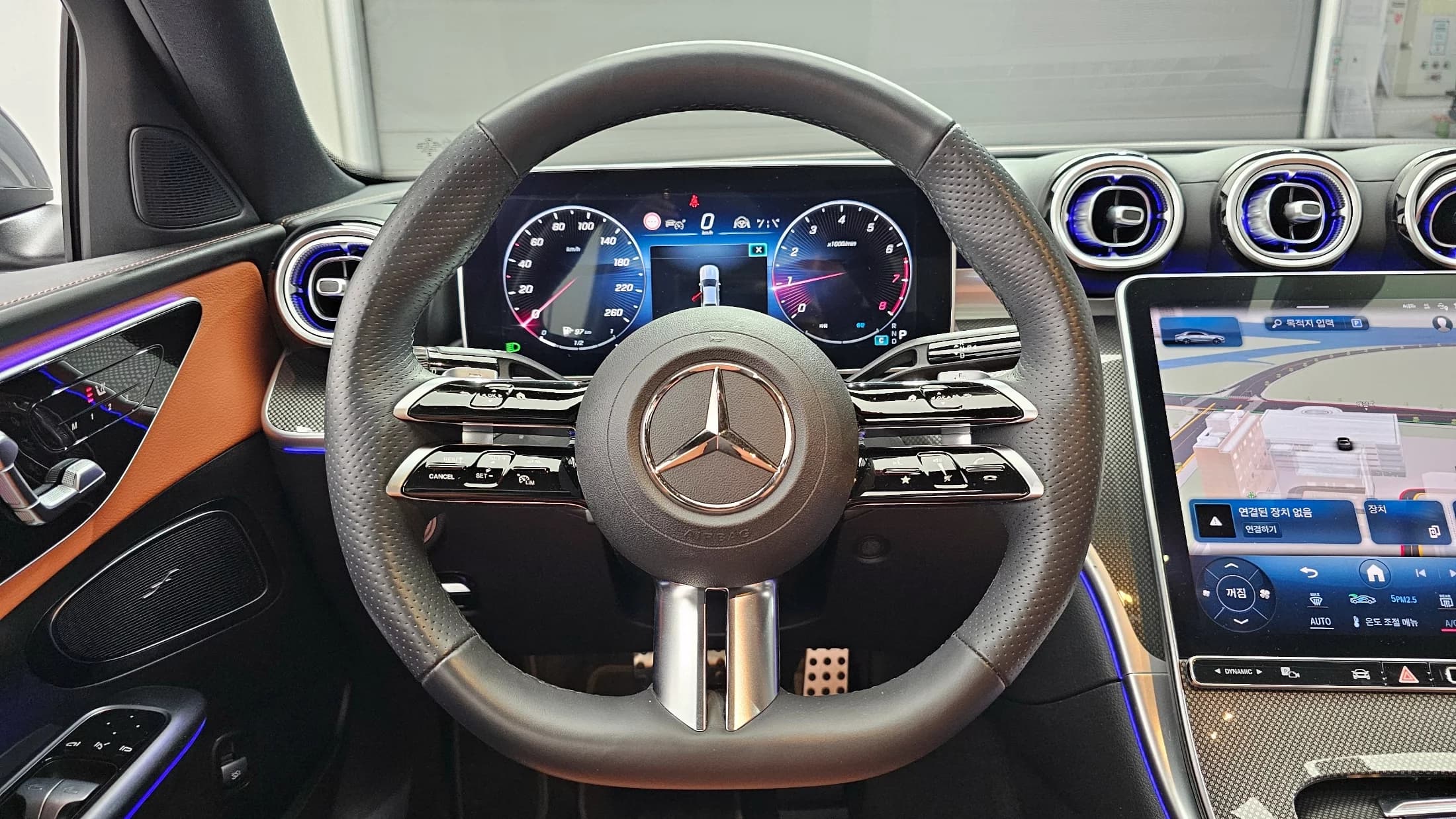 Mercedes-Benz C-Class C300 4MATIC AMG Line, 2023 г. 18229 км. — фото 13