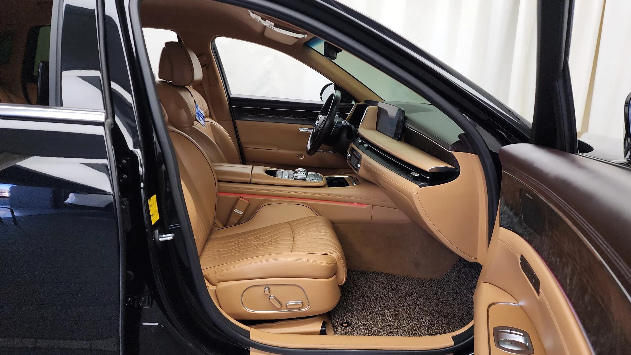 Genesis G90 Gasoline 3.5 Turbo AWD, 2022 г. 88654 км. — фото 11
