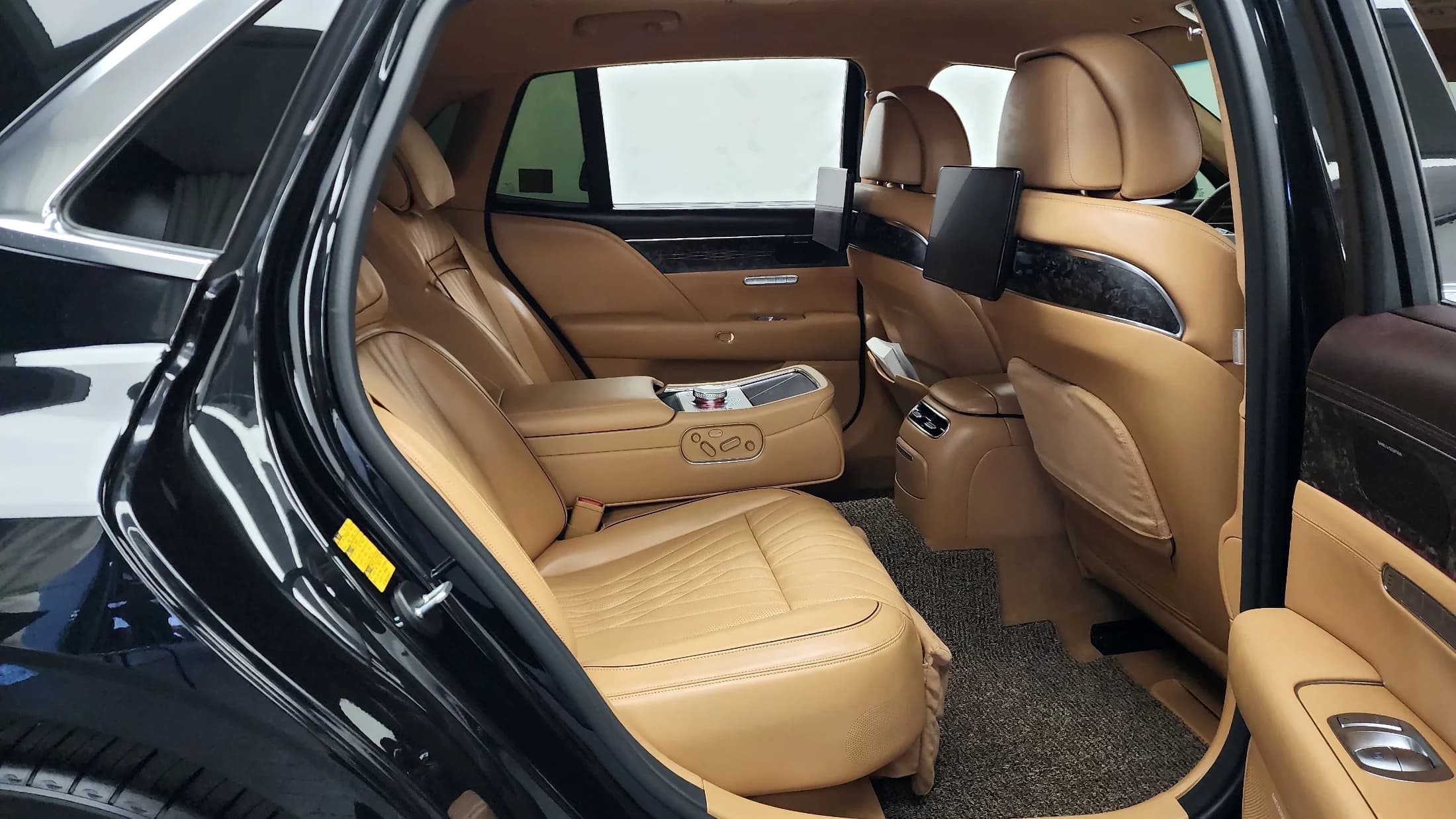 Genesis G90 Gasoline 3.5 Turbo AWD, 2022 г. 88654 км. — фото 12