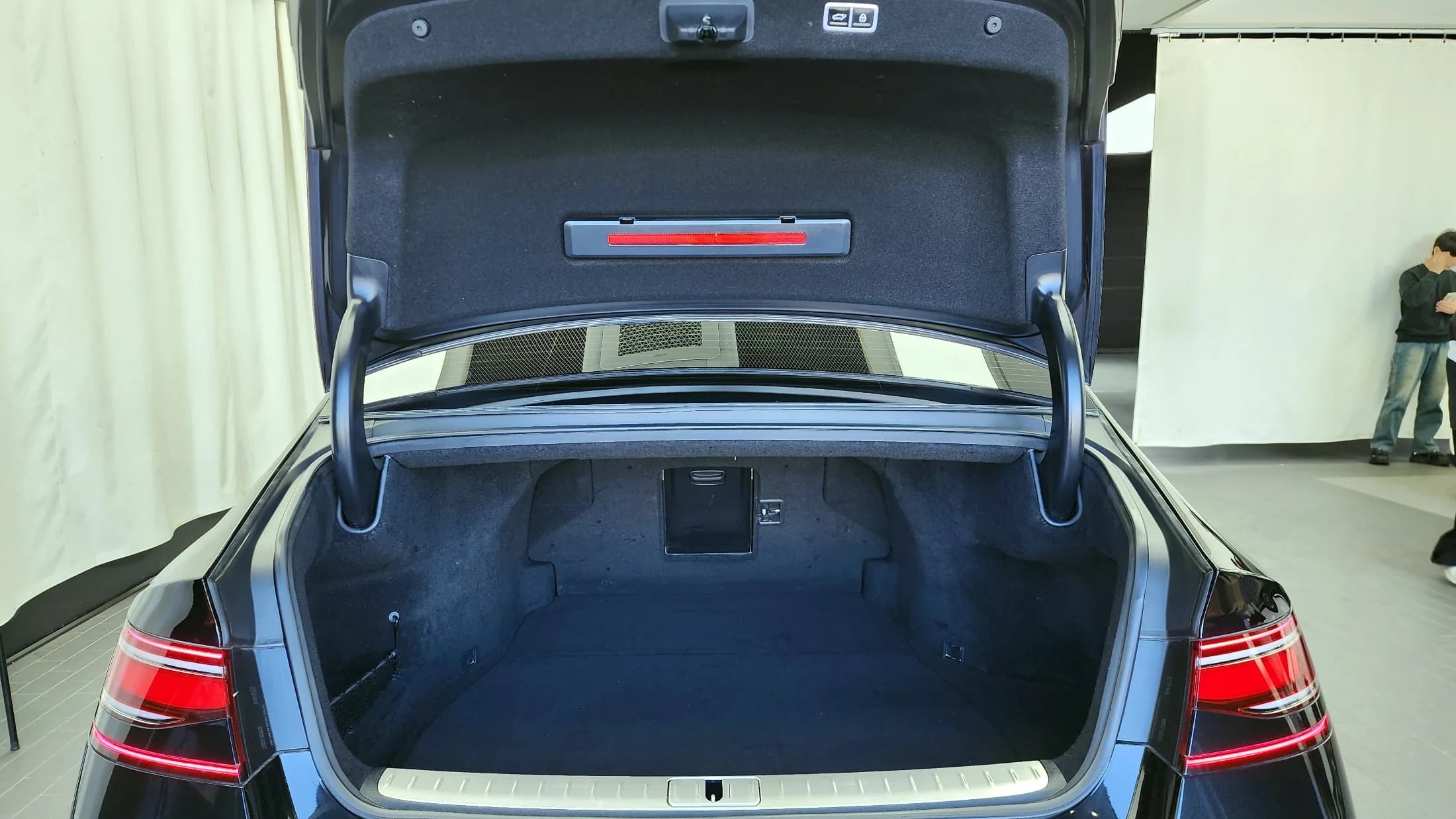 Genesis G90 Gasoline 3.5 Turbo AWD, 2022 г. 88654 км. — фото 20
