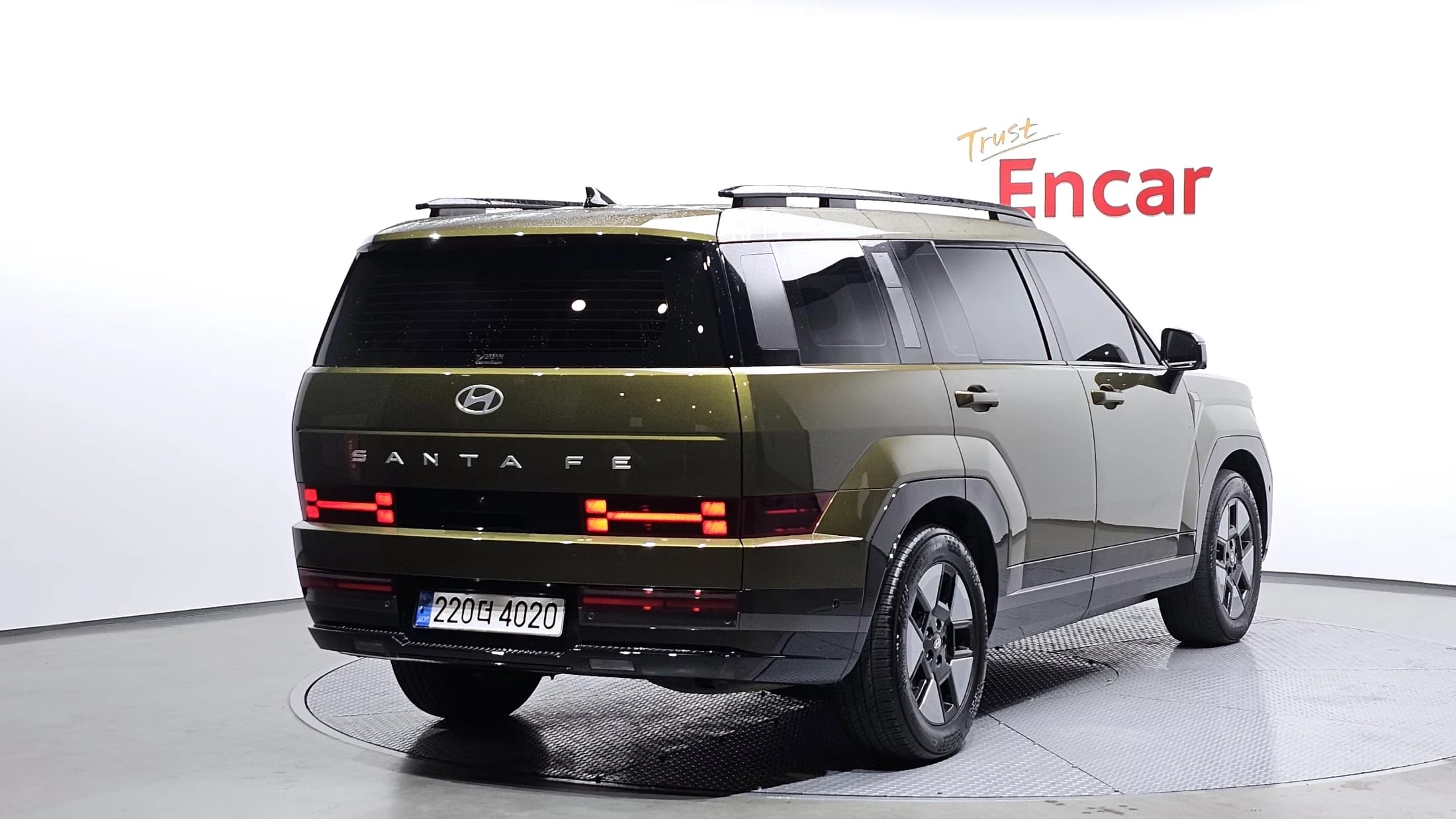 Hyundai Santa Fe HEV 1.6 2WD Calligraphy, гибрид, 2024 г. 25467 км. — фото 2