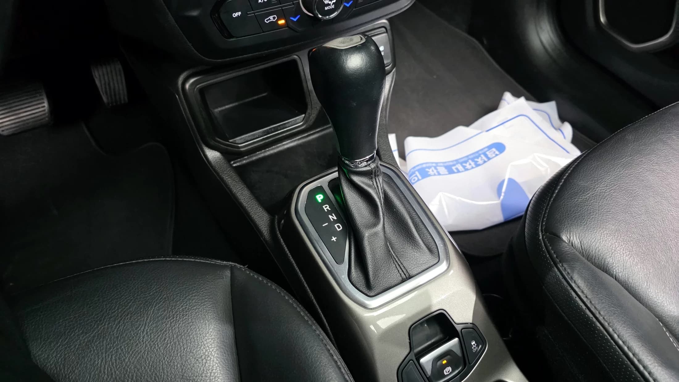 Jeep RENEGADE 2.4 Limited, 2021 г. 100305 км. — фото 9