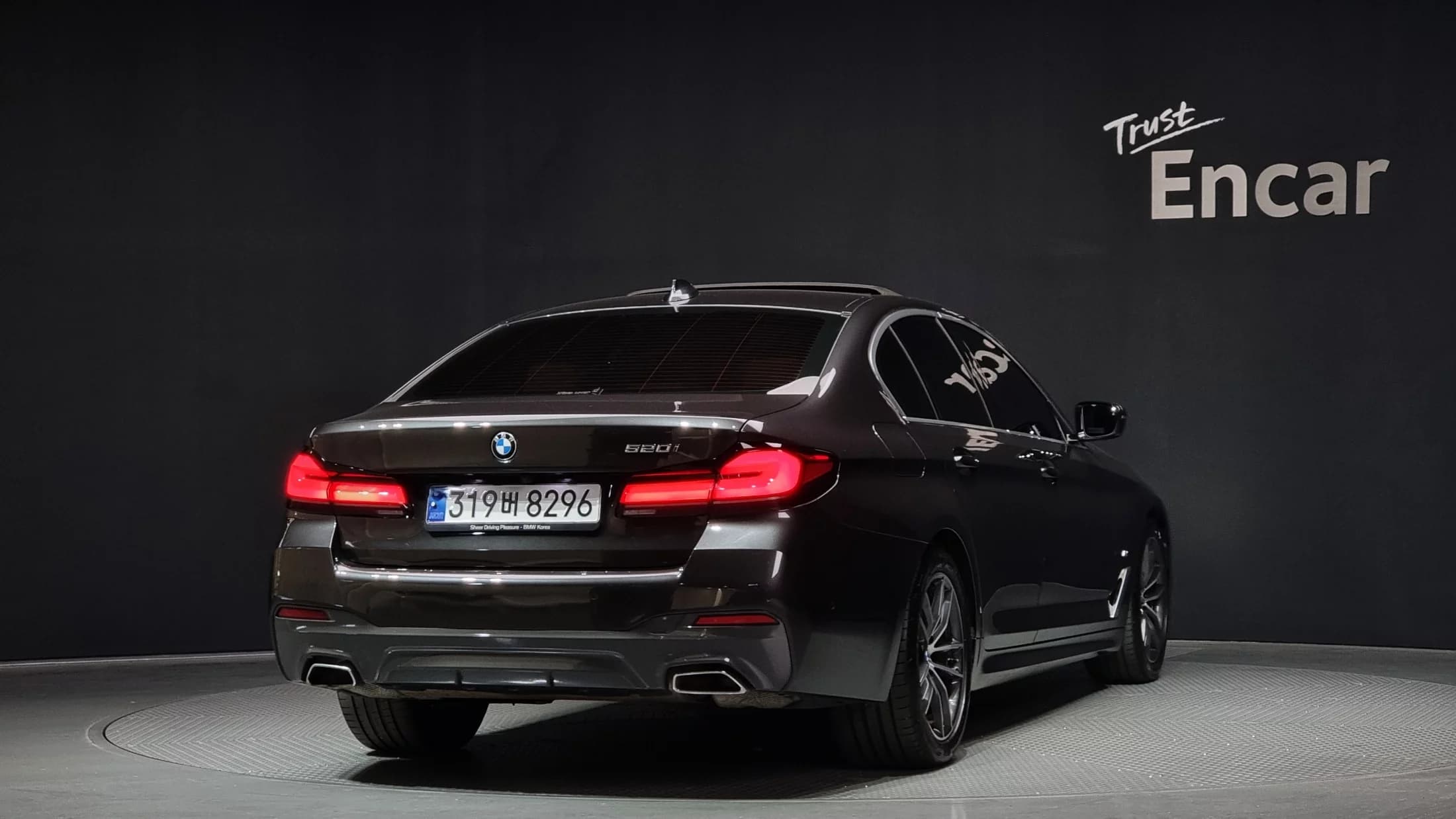 BMW 5-Series 520i M Sport, 2023 г. 48348 км. — фото 2