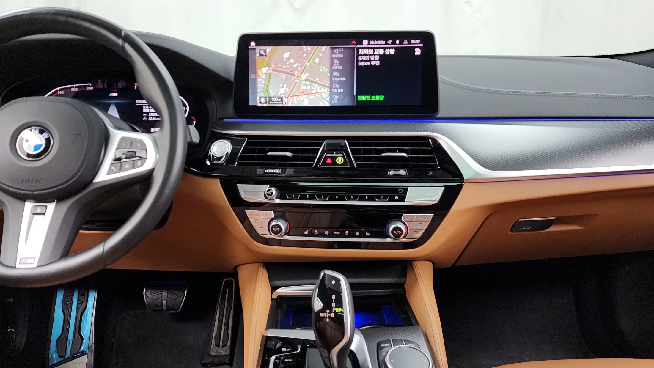 BMW 5-Series 520i M Sport, 2023 г. 48348 км. — фото 14