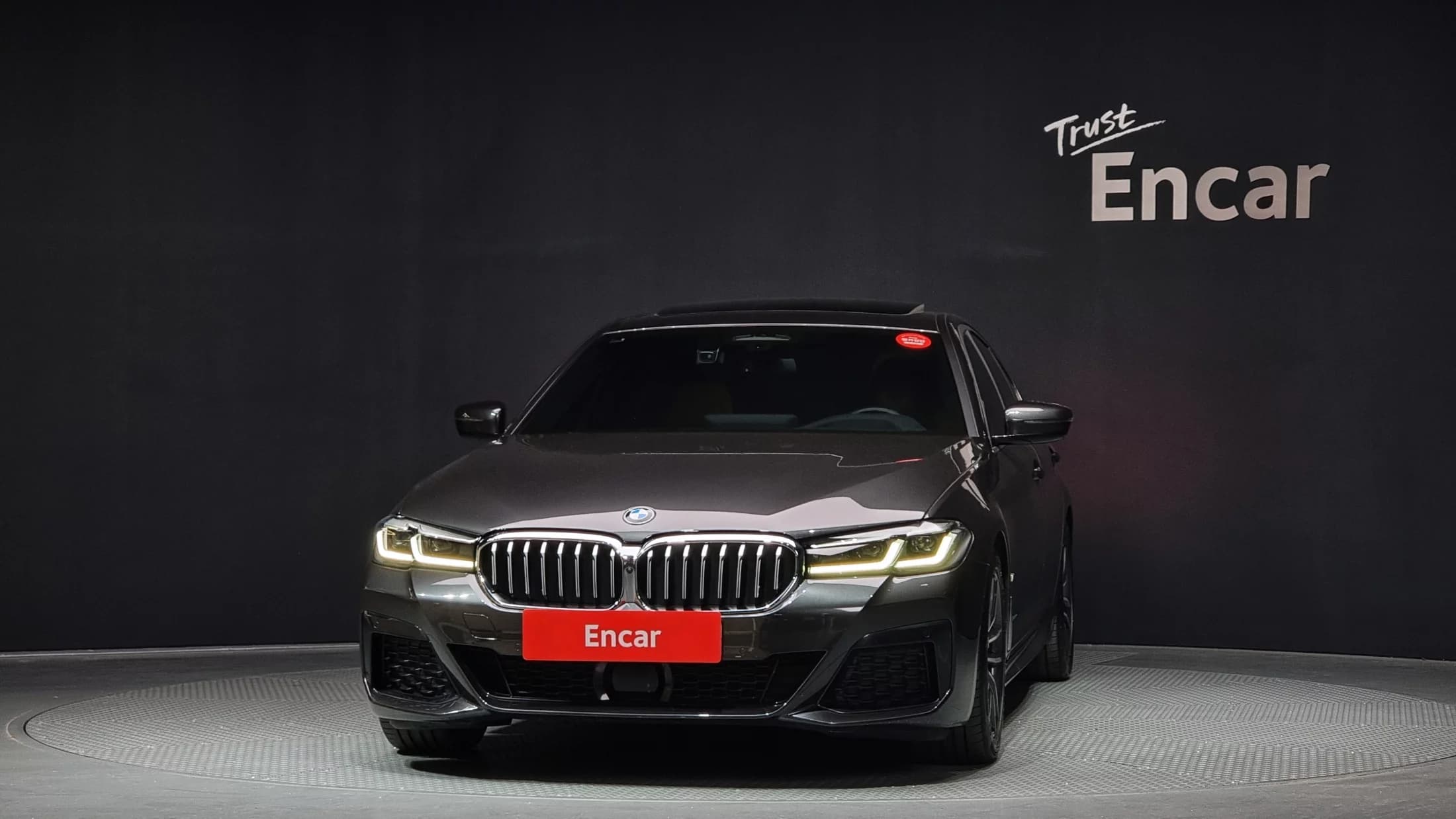 BMW 5-Series 520i M Sport, 2023 г. 48348 км. — фото 3