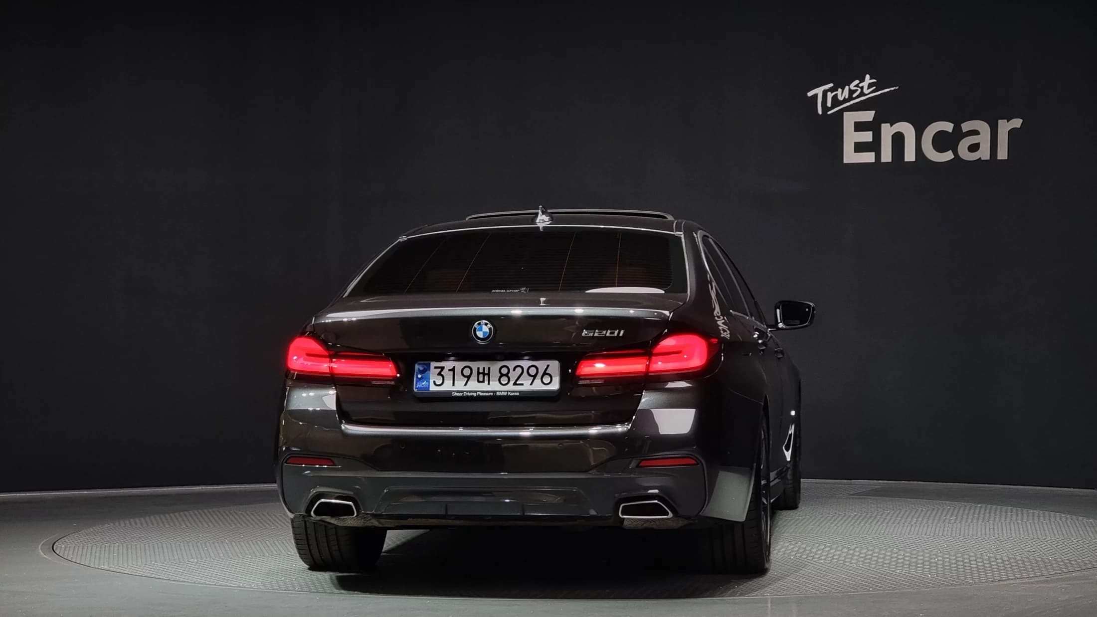 BMW 5-Series 520i M Sport, 2023 г. 48348 км. — фото 4