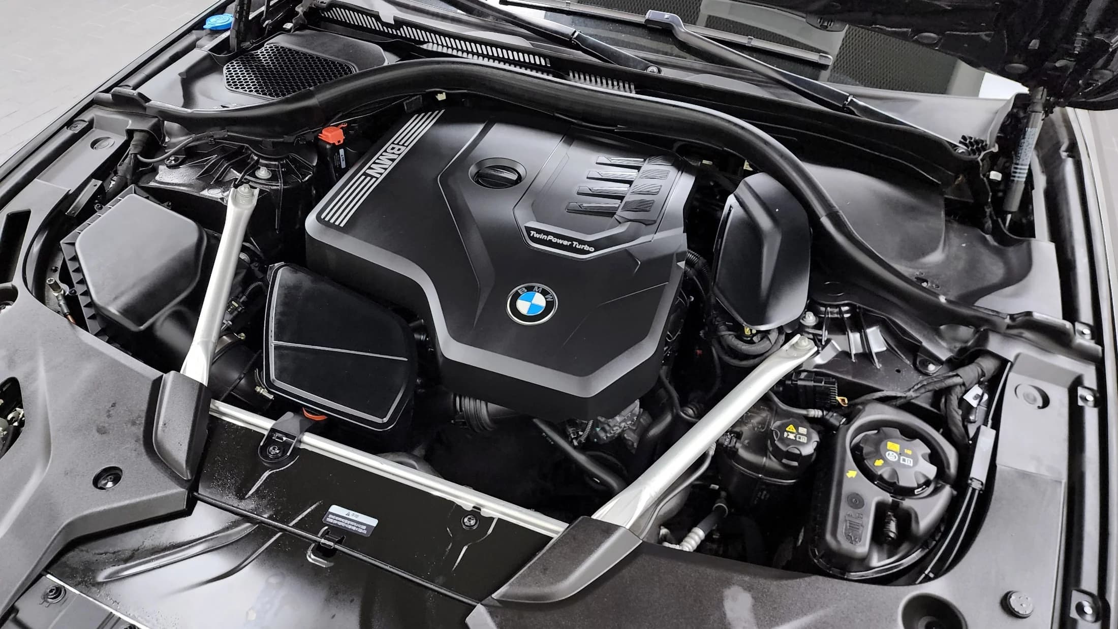 BMW 5-Series 520i M Sport, 2023 г. 48348 км. — фото 6