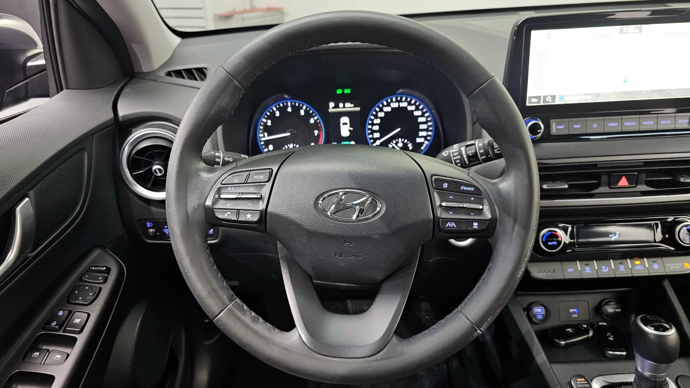 Hyundai Kona Gasoline 1.6 Turbo 2WD Modern, 2021 г. 47633 км. — фото 13