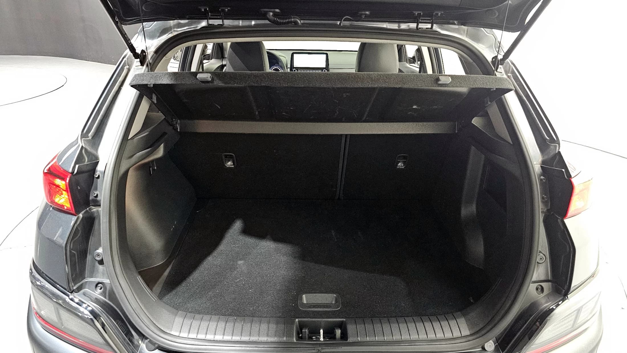 Hyundai Kona Gasoline 1.6 Turbo 2WD Modern, 2021 г. 47633 км. — фото 20