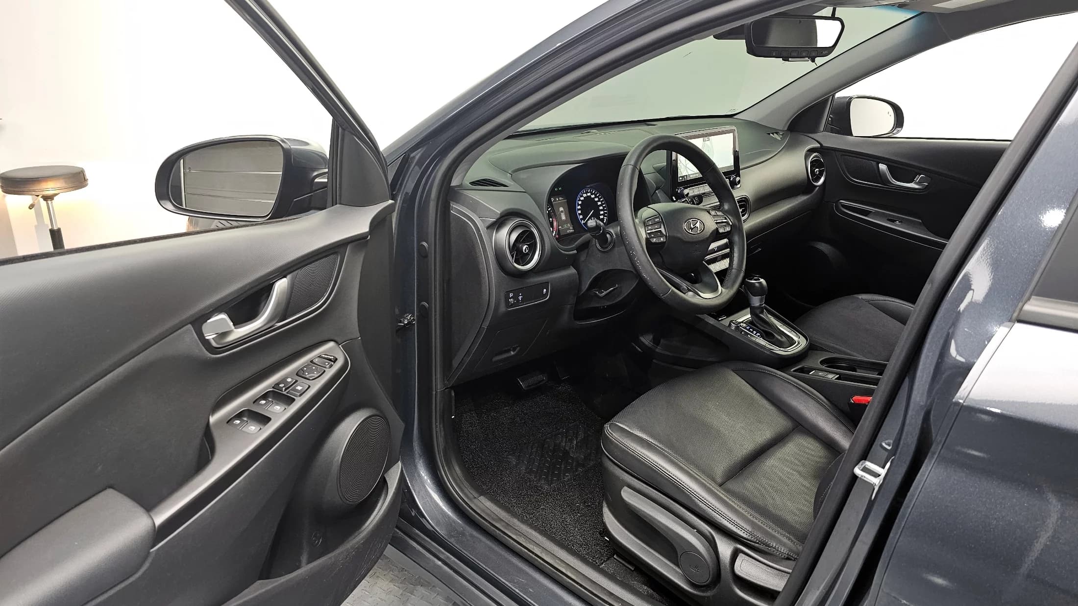 Hyundai Kona Gasoline 1.6 Turbo 2WD Modern, 2021 г. 47633 км. — фото 10