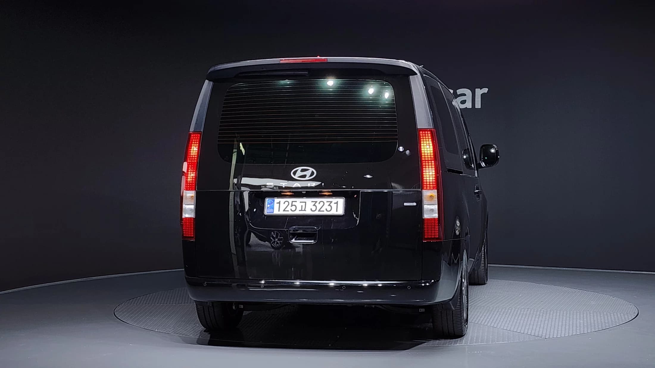 Hyundai Staria 4WD Tourer 9-Seater Modern, 2024 г. 19002 км. — фото 4