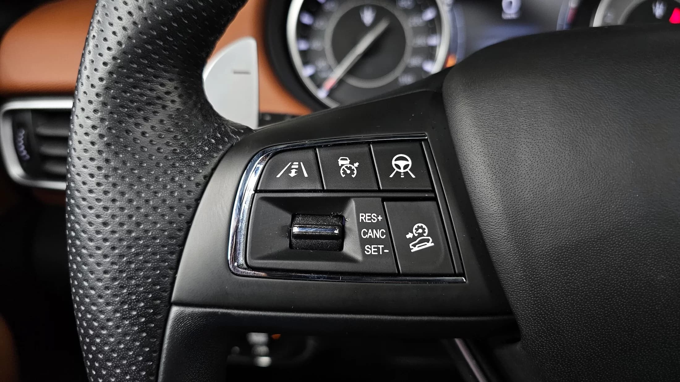 Maserati LEVANTE 2.0 GT AWD, 2021 г. 70879 км. — фото 17