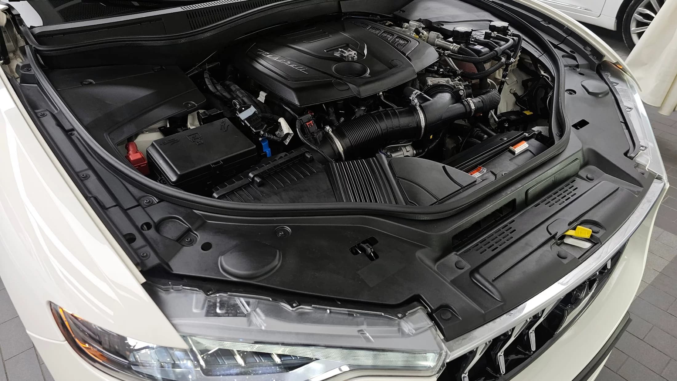 Maserati LEVANTE 2.0 GT AWD, 2021 г. 70879 км. — фото 6