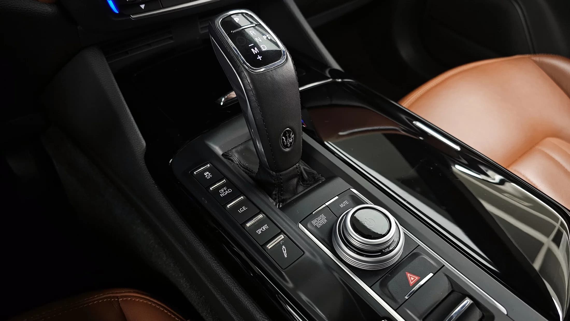 Maserati LEVANTE 2.0 GT AWD, 2021 г. 70879 км. — фото 9