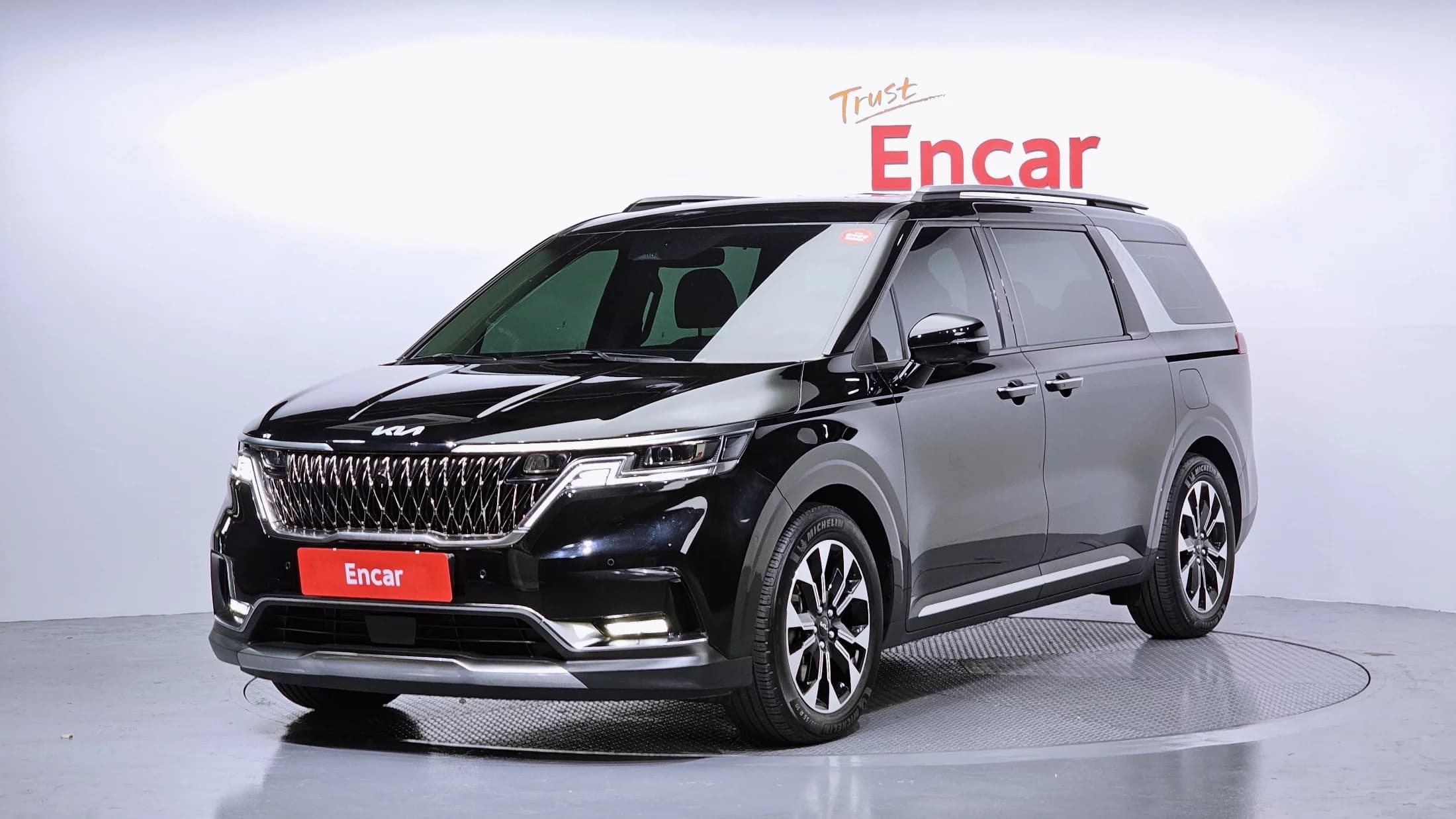 Kia Carnival Gasoline 9-Seater Signature, 2023 г. 44678 км.