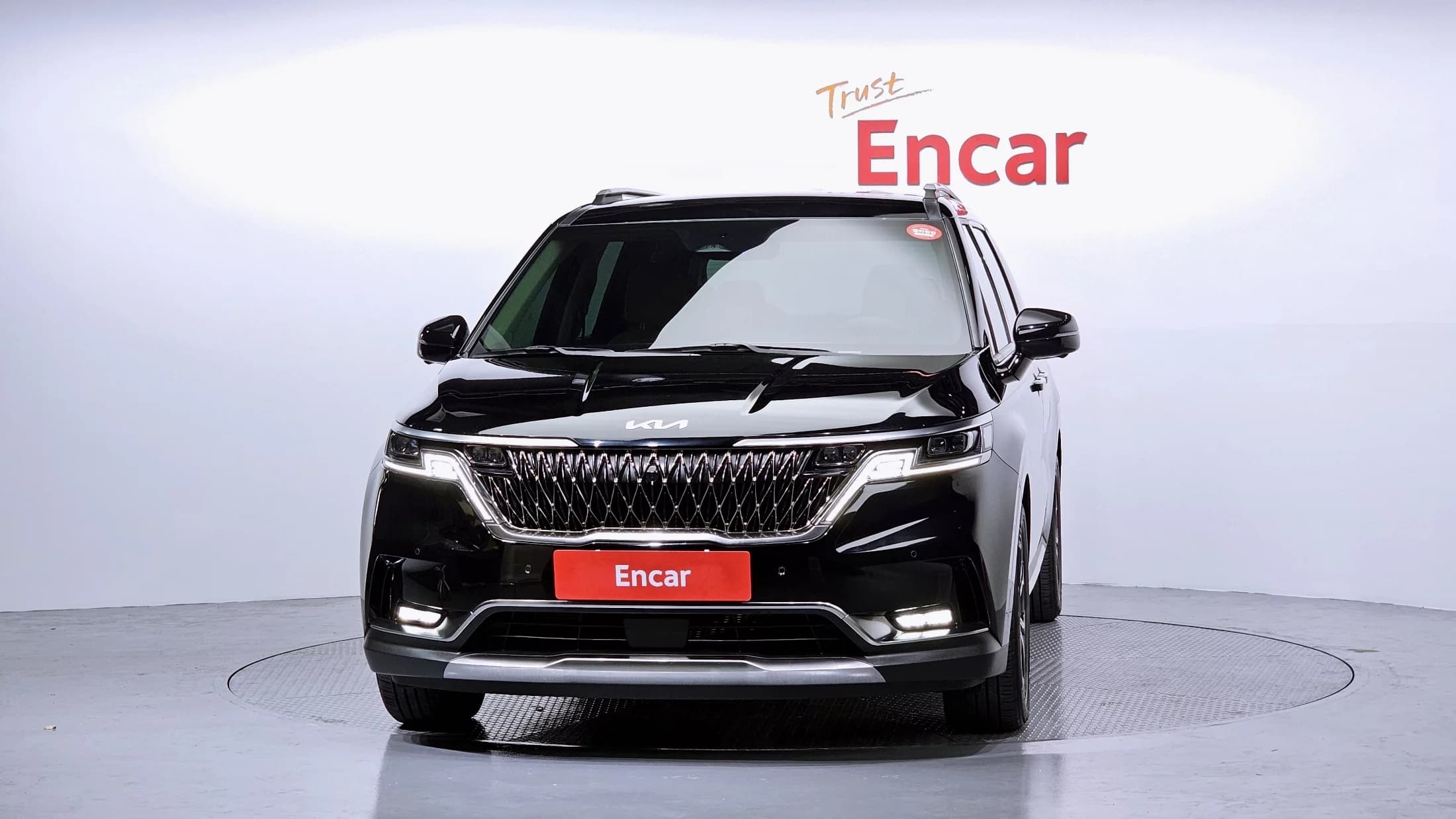 Kia Carnival Gasoline 9-Seater Signature, 2023 г. 44678 км. — фото 3