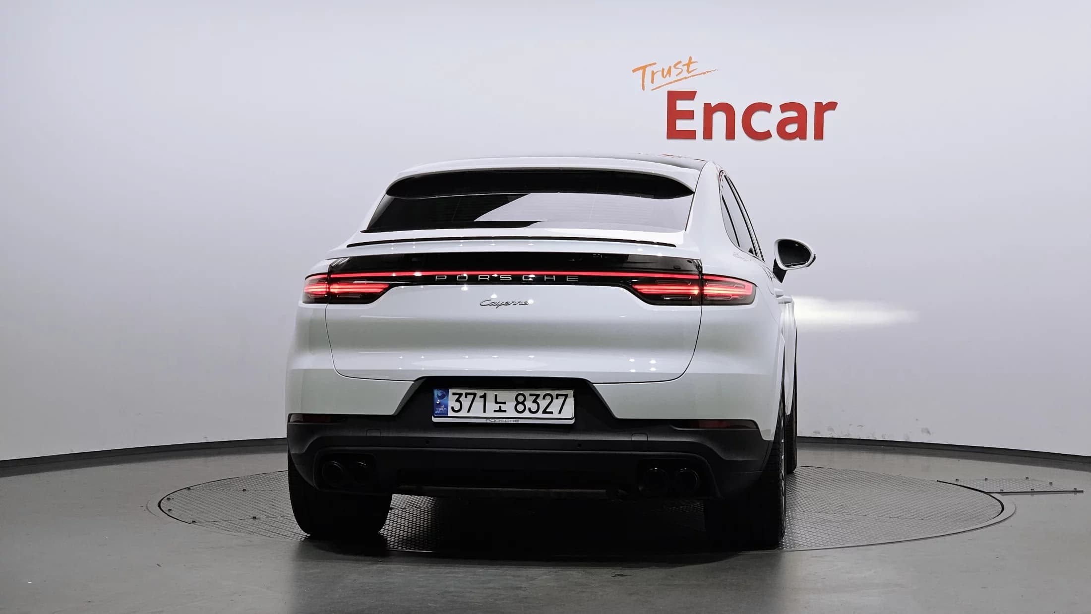 Porsche CAYENNE 3.0 COUPE PLATINUM EDITION, 2023 г. 25044 км. — фото 4