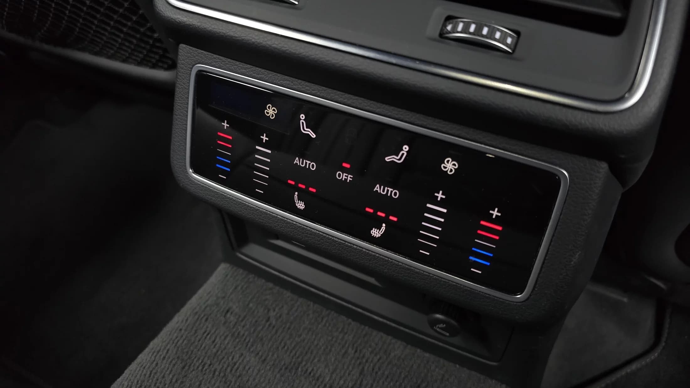 Audi A6 45 TDI Quattro Premium, 2023 г. 75393 км. — фото 18