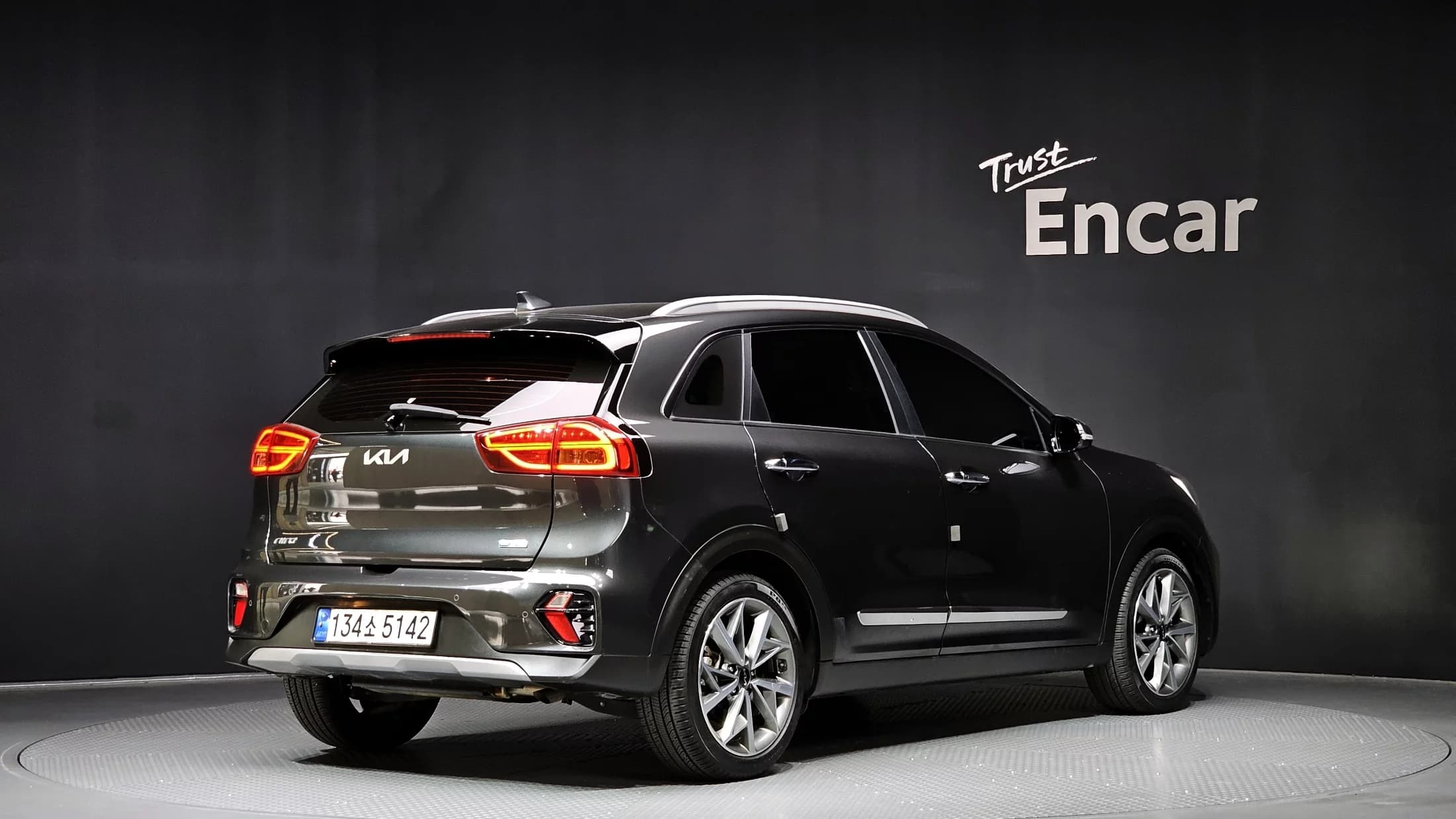 Kia Niro 1.6 HEV Signature, гибрид, 2021 г. 115606 км. — фото 2