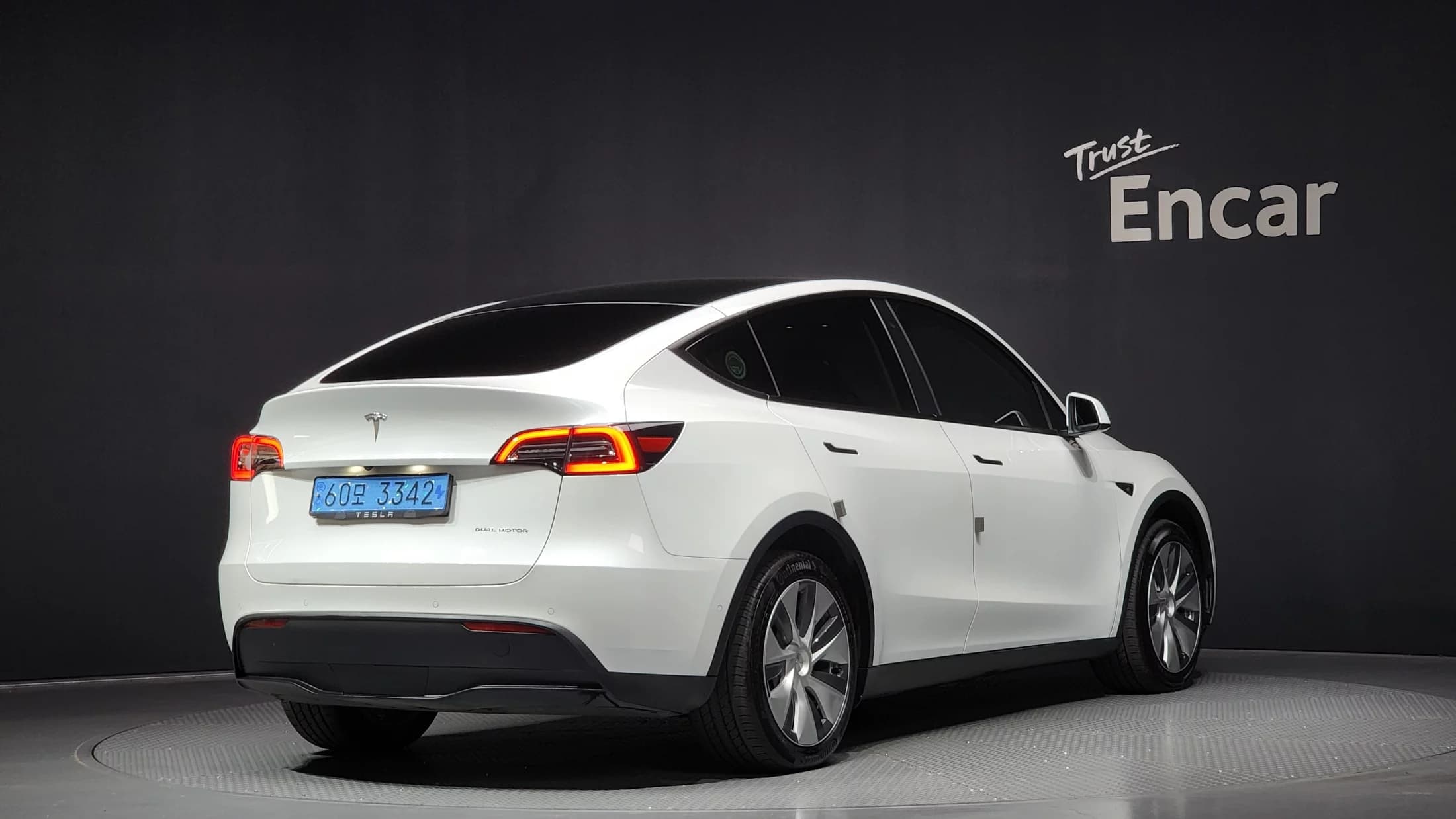 Tesla Model Y Long Range, электромобиль, 2022 г. 49706 км. — фото 2