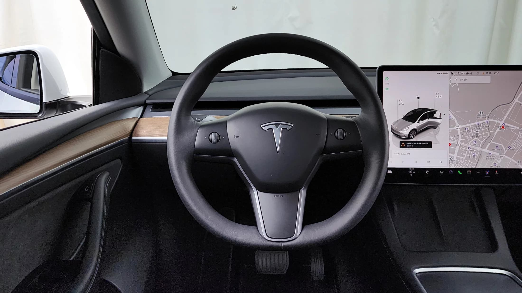 Tesla Model Y Long Range, электромобиль, 2022 г. 49706 км. — фото 13