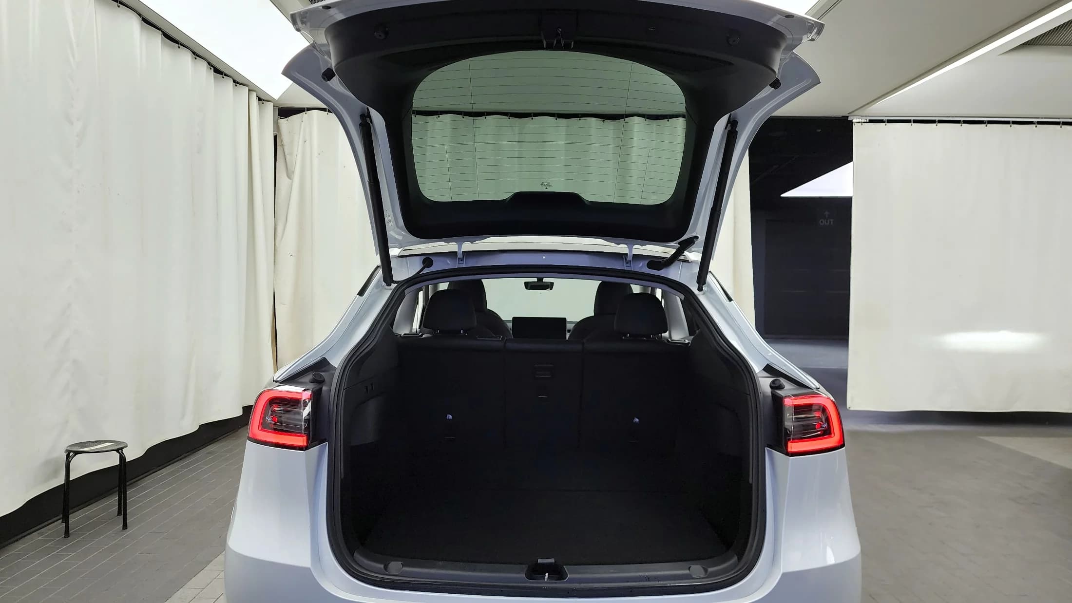 Tesla Model Y Long Range, электромобиль, 2022 г. 49706 км. — фото 20