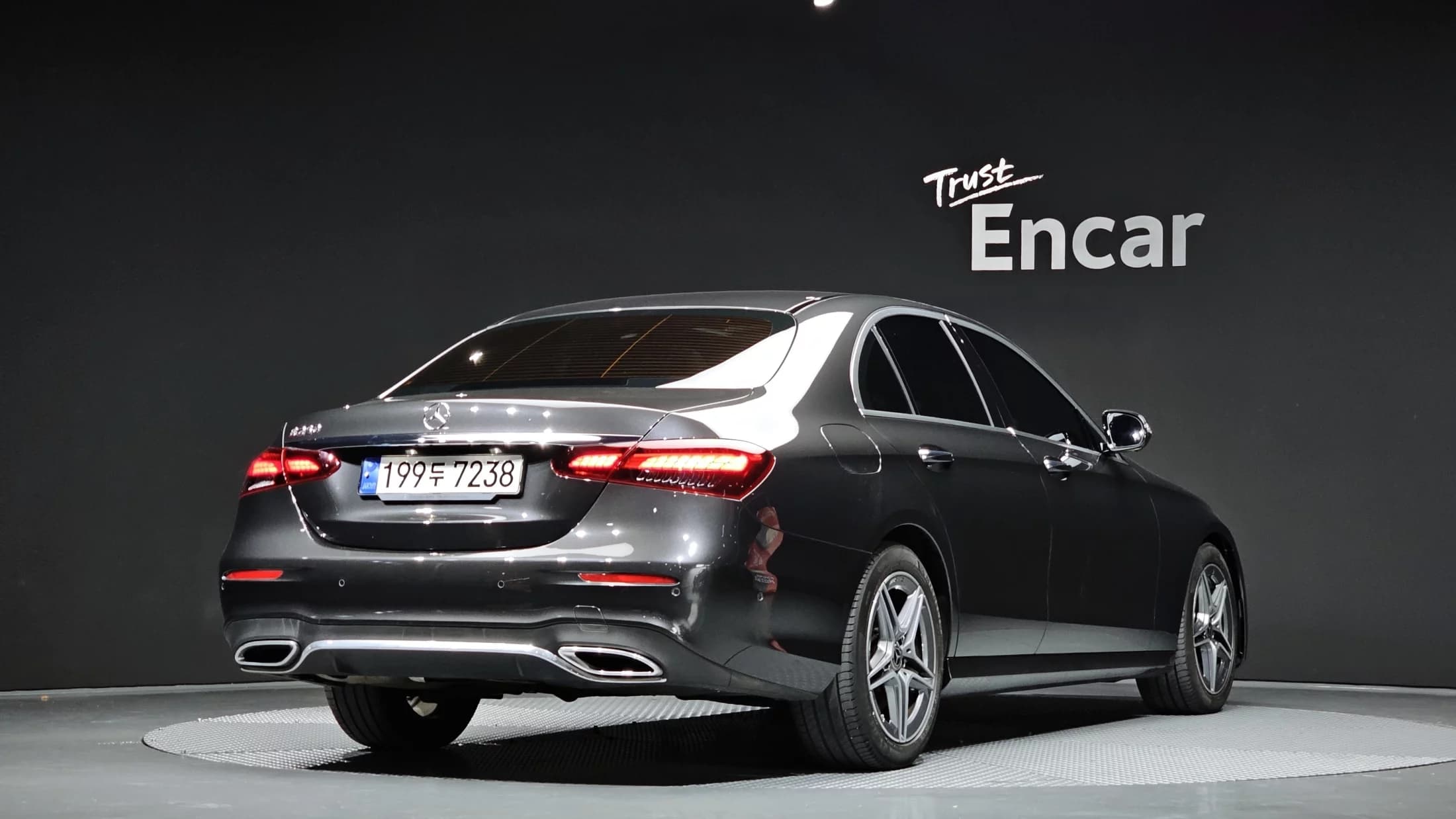 Mercedes-Benz E-Class E250 AMG Line, 2022 г. 40444 км. — фото 2