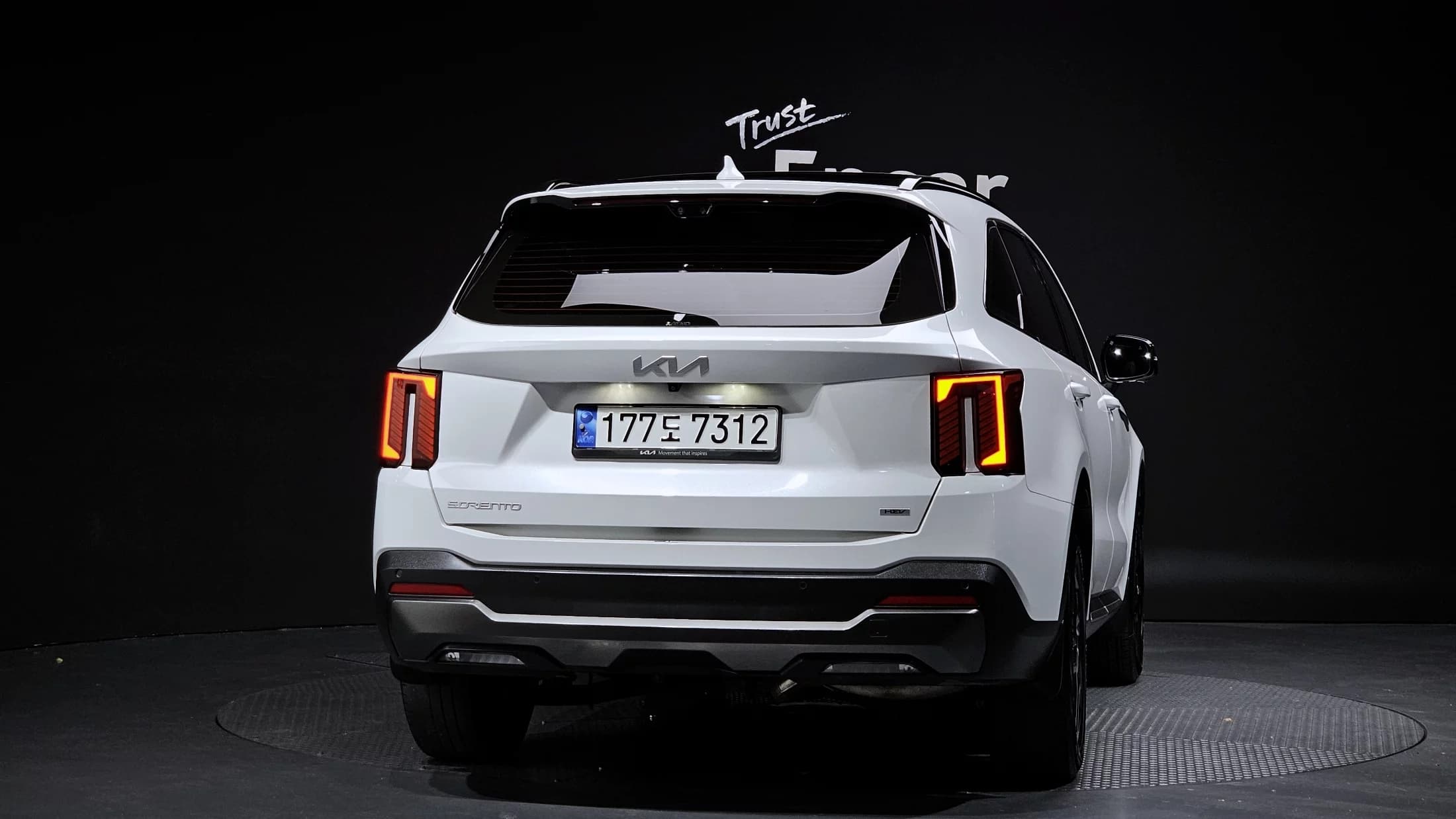 Kia Sorento HEV 1.6 2WD Gravity, гибрид, 2023 г. 44102 км. — фото 4