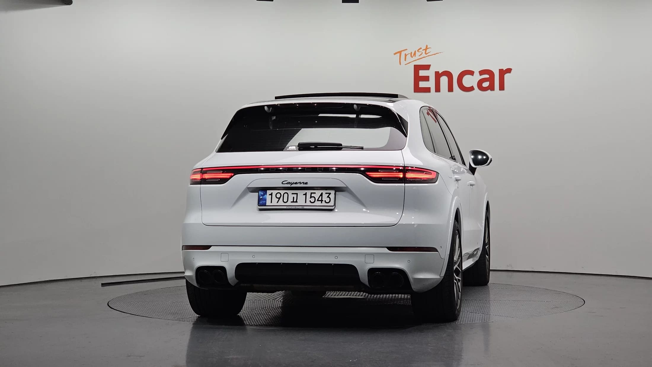 Porsche CAYENNE 3.0 PLATINUM EDITION, 2023 г. 56929 км. — фото 4