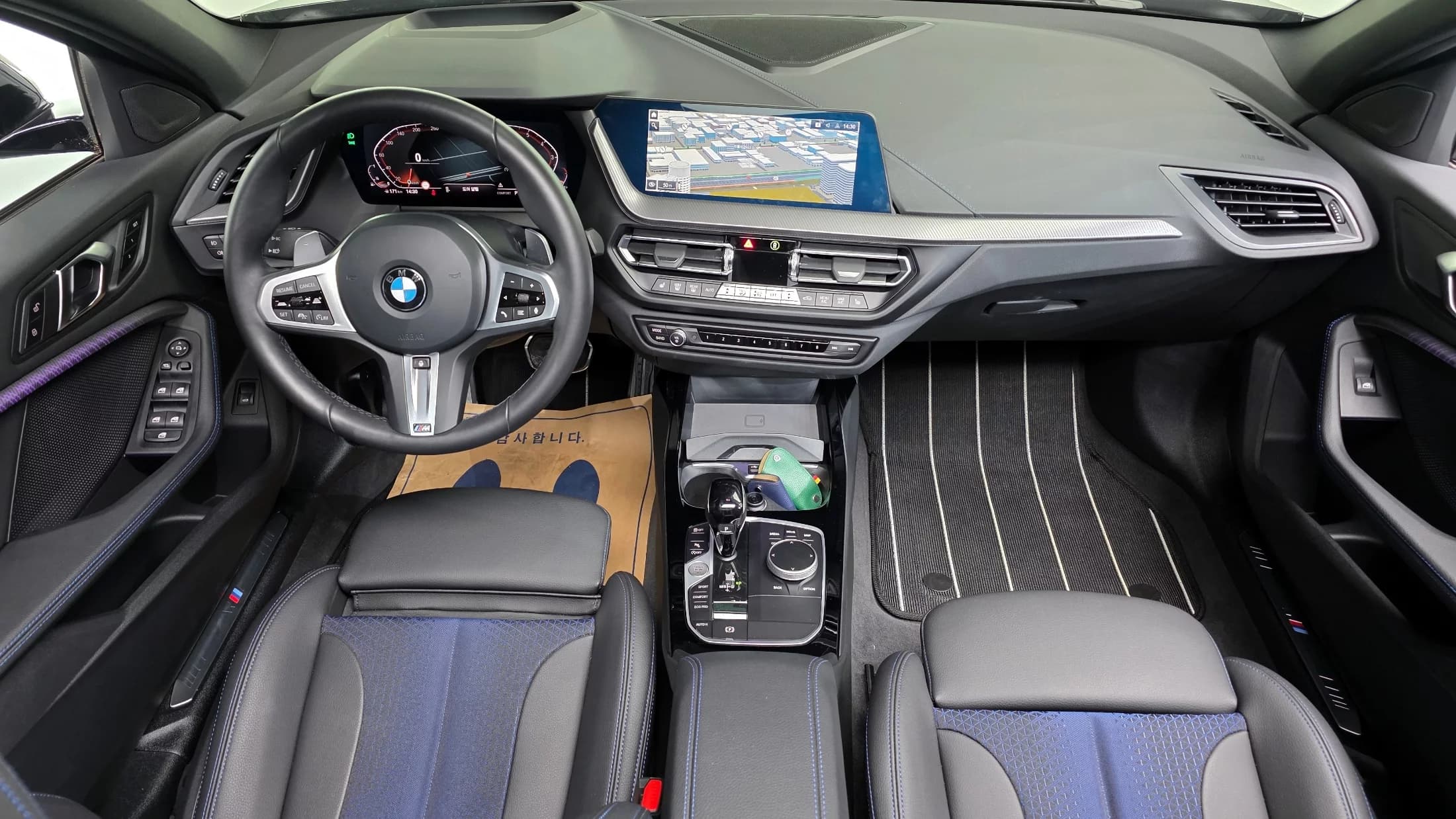 BMW 1-Series 120i Sports, 2024 г. 10423 км. — фото 7