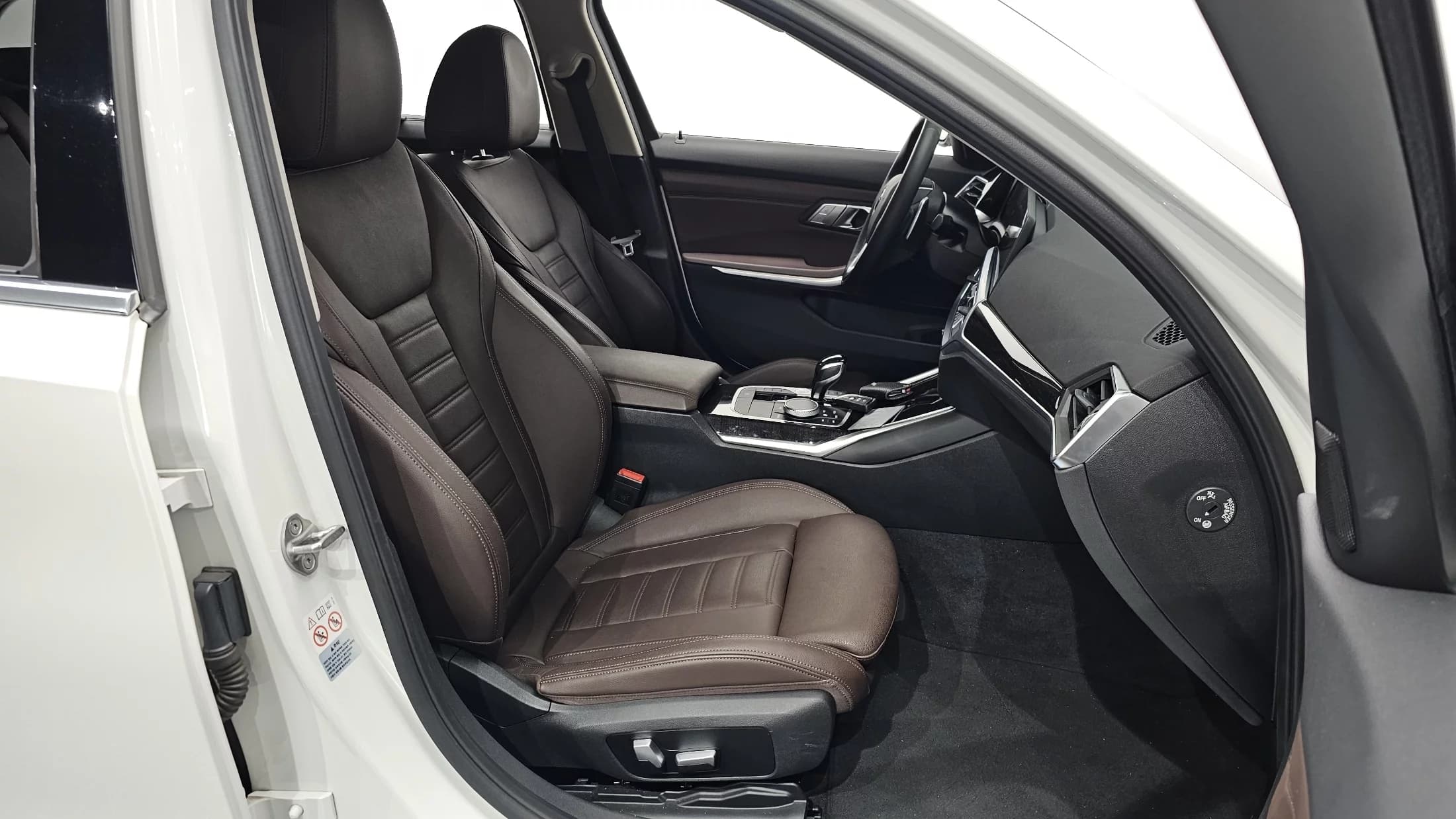 BMW 3-Series 320i Touring Luxury, 2021 г. 73734 км. — фото 12
