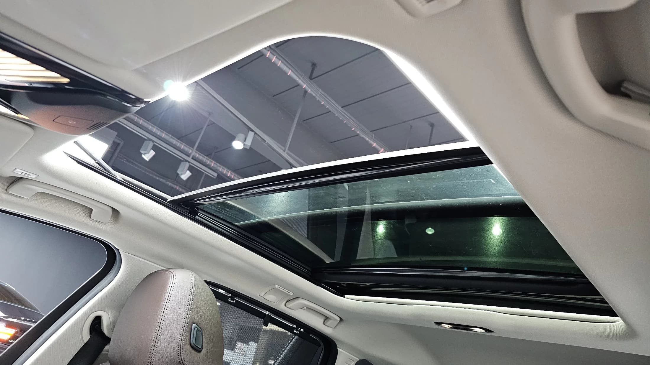 BMW 3-Series 320i Touring Luxury, 2021 г. 73734 км. — фото 18