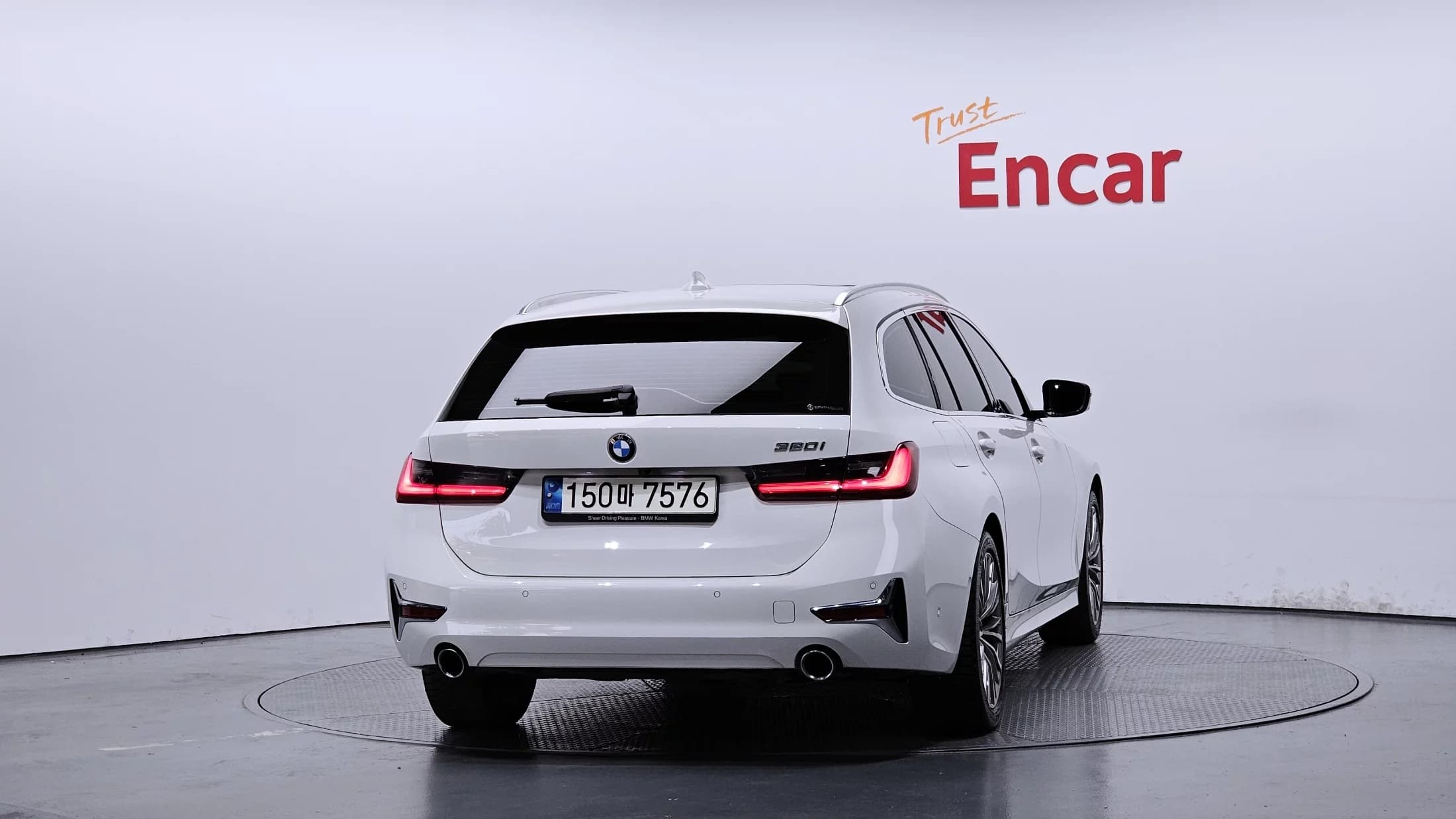 BMW 3-Series 320i Touring Luxury, 2021 г. 73734 км. — фото 4