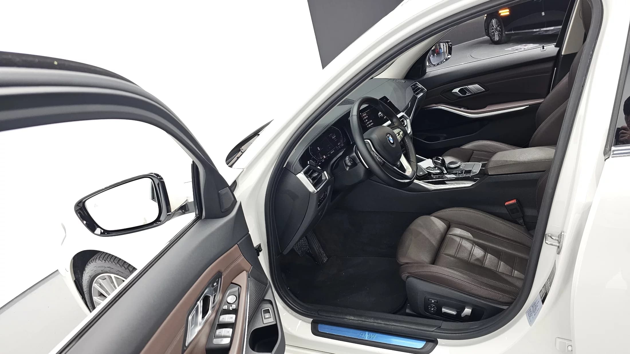 BMW 3-Series 320i Touring Luxury, 2021 г. 73734 км. — фото 10