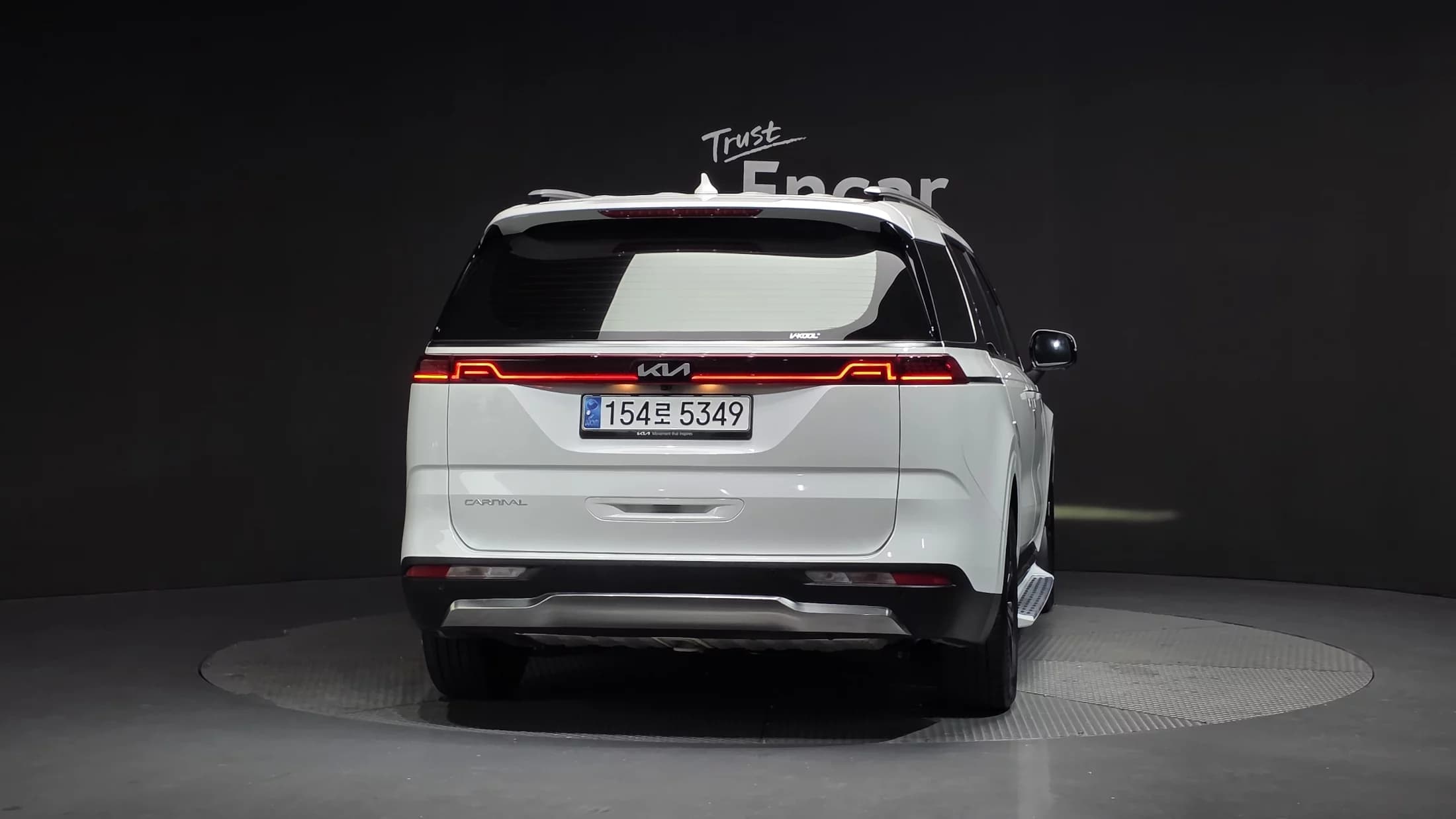 Kia Carnival Gasoline 7-Seater Signature, 2023 г. 49924 км. — фото 4